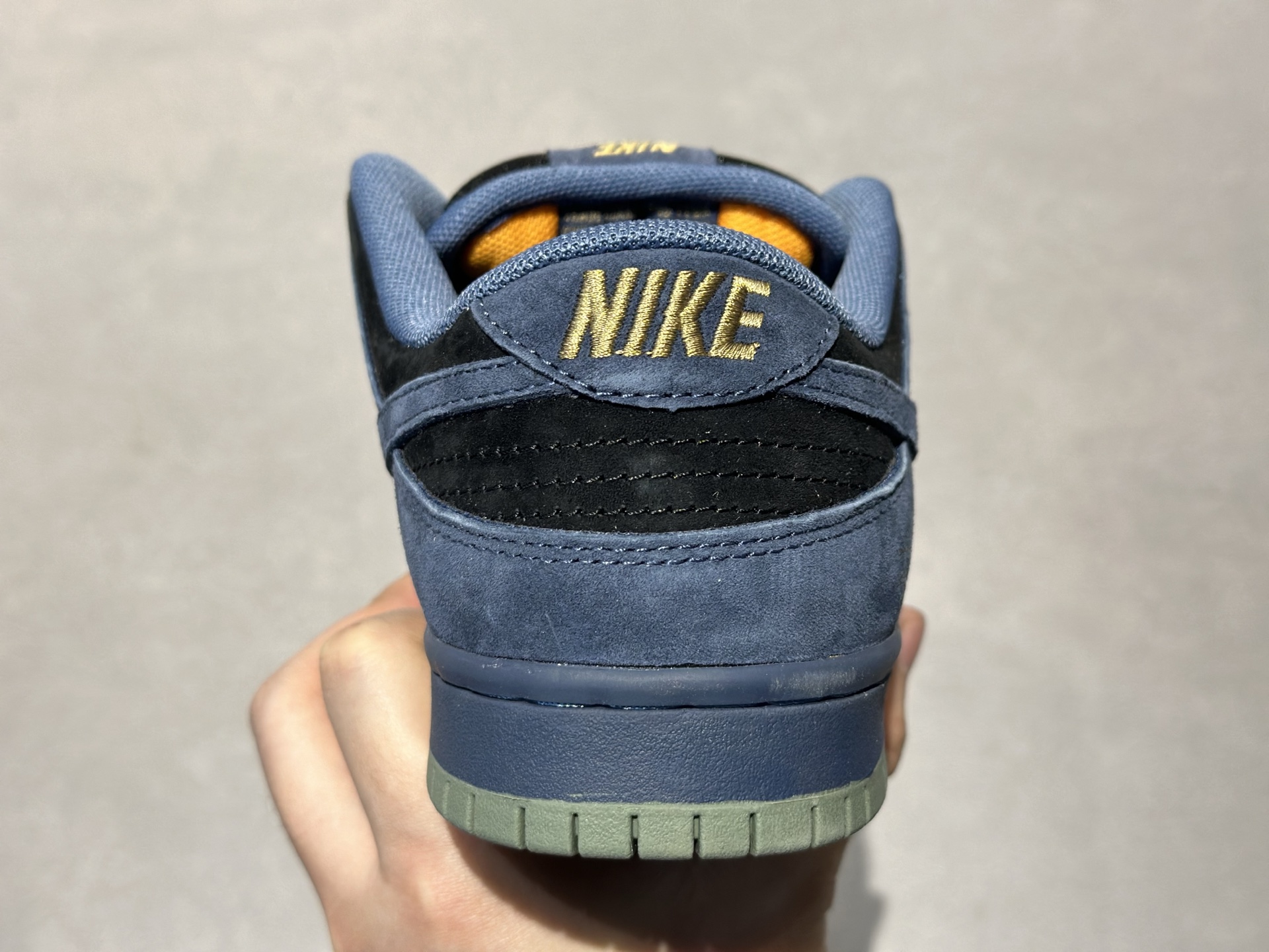 Nike SB Dunk Low 蓝黑翻毛皮款上新 304292-440-Top High Quatity Cheap Sneakers Fashion Clothing Clothes Bags handbags Shoes of all Brand wholesale With The best Quality And Beautiful Price from China Factory Chinese suppliers wholesaler seller Nike SB Dunk Low 蓝黑翻毛皮款上新 304292-440