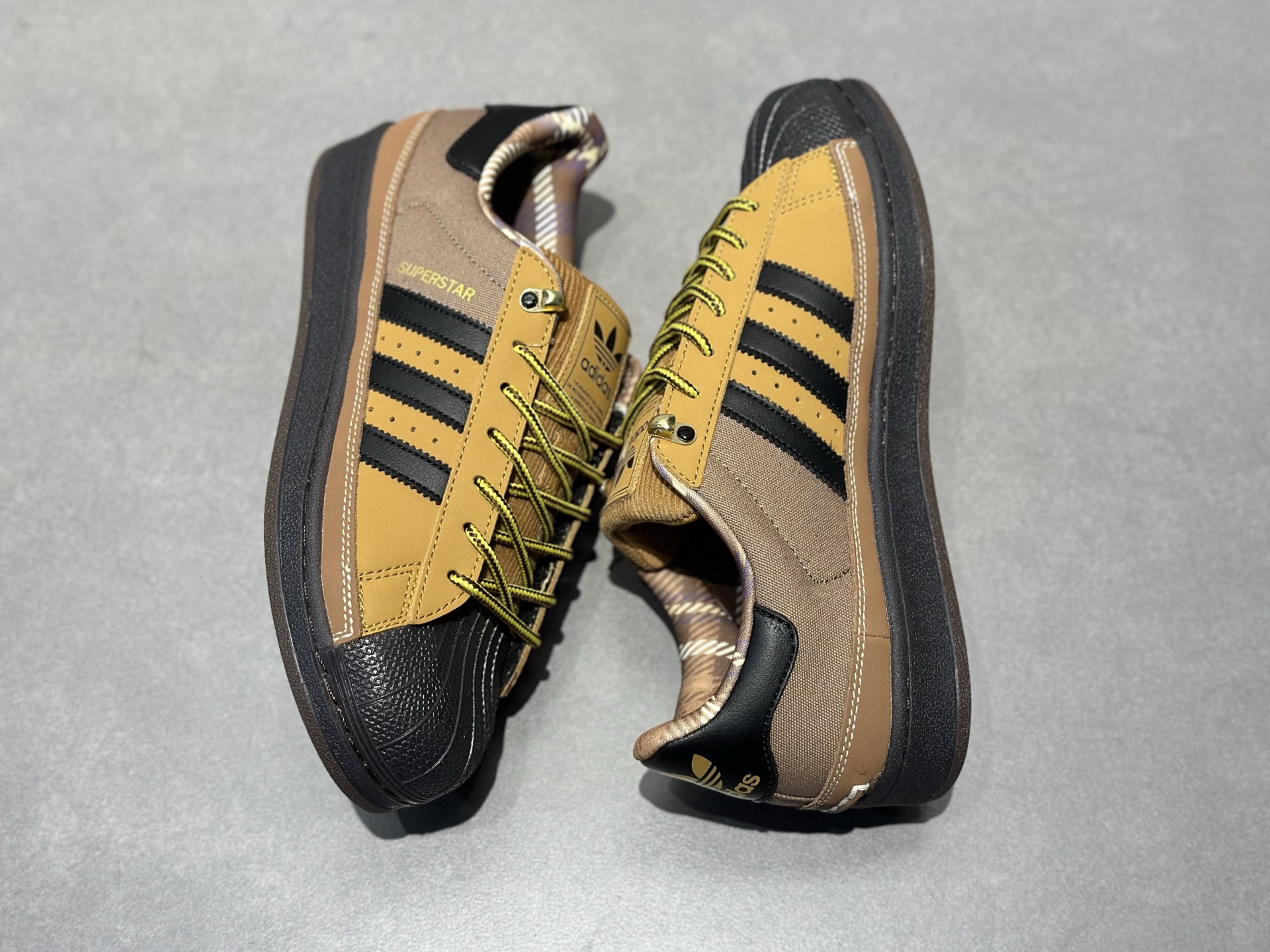 160 Adidas SuperII 焦糖棕贝壳头 JR6990-Chinese UA Cheap High Quatity Brand Clothes Bags handbags Sneakers wholesale wholesaler seller from China Factory suppliers Fashion Clothing Shoes best Quality Beautiful Price 160 Adidas SuperII 焦糖棕贝壳头 JR6990