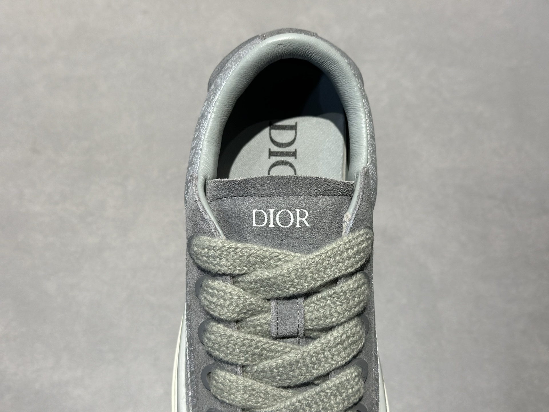 400 Dior B33 深灰老花厚底鞋上新 翻毛皮 Oblique 提花 低调又高级-Chinese UA Cheap High Quatity Brand Clothes Bags handbags Sneakers wholesale wholesaler seller from China Factory suppliers Fashion Clothing Shoes best Quality Beautiful Price 400 Dior B33 深灰老花厚底鞋上新 翻毛皮 Oblique 提花 低调又高级
