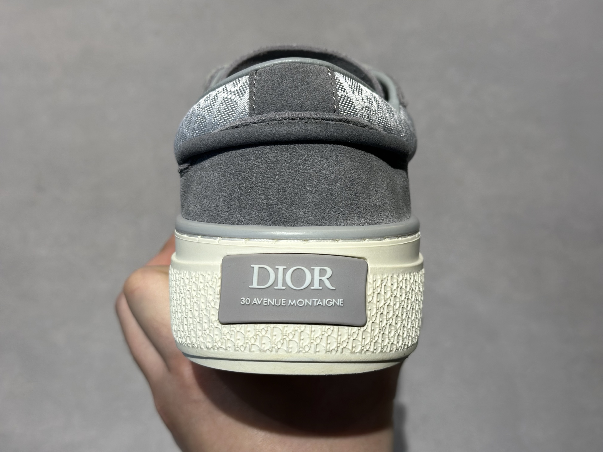 400 Dior B33 深灰老花厚底鞋上新 翻毛皮 Oblique 提花 低调又高级-Chinese UA Cheap High Quatity Brand Clothes Bags handbags Sneakers wholesale wholesaler seller from China Factory suppliers Fashion Clothing Shoes best Quality Beautiful Price 400 Dior B33 深灰老花厚底鞋上新 翻毛皮 Oblique 提花 低调又高级