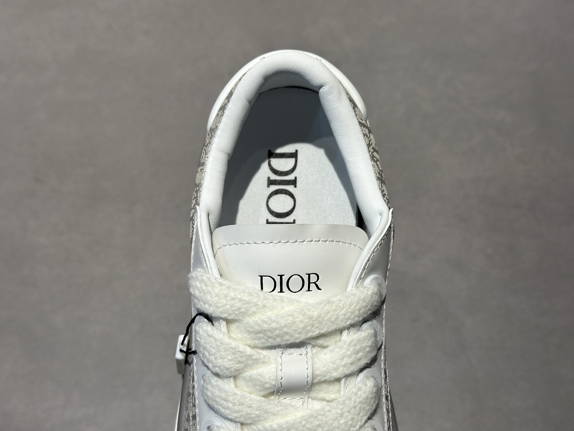 Dior B33 米白老花厚底鞋上新 皮革 Oblique 提花 干净又高级-Top High Quatity Cheap Sneakers Fashion Clothing Clothes Bags handbags Shoes of all Brand wholesale With The best Quality And Beautiful Price from China Factory Chinese suppliers wholesaler seller Dior B33 米白老花厚底鞋上新 皮革 Oblique 提花 干净又高级