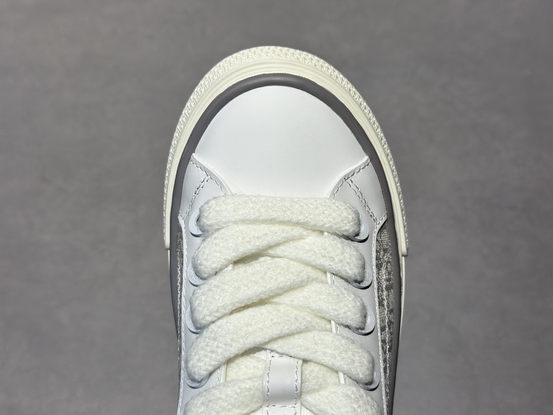 Dior B33 米白老花厚底鞋上新 皮革 Oblique 提花 干净又高级-Top High Quatity Cheap Sneakers Fashion Clothing Clothes Bags handbags Shoes of all Brand wholesale With The best Quality And Beautiful Price from China Factory Chinese suppliers wholesaler seller Dior B33 米白老花厚底鞋上新 皮革 Oblique 提花 干净又高级