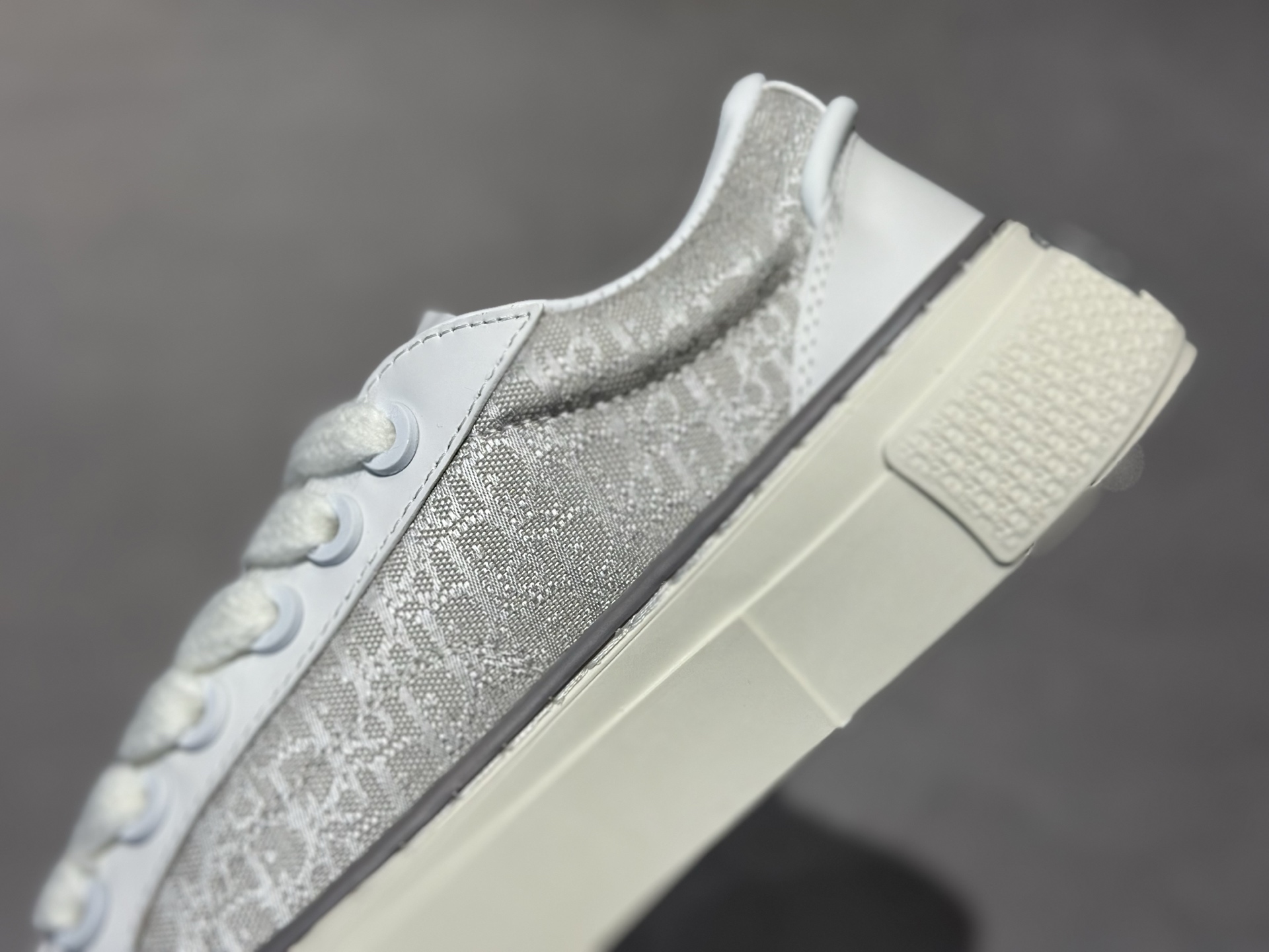 Dior B33 米白老花厚底鞋上新 皮革 Oblique 提花 干净又高级-Top High Quatity Cheap Sneakers Fashion Clothing Clothes Bags handbags Shoes of all Brand wholesale With The best Quality And Beautiful Price from China Factory Chinese suppliers wholesaler seller Dior B33 米白老花厚底鞋上新 皮革 Oblique 提花 干净又高级