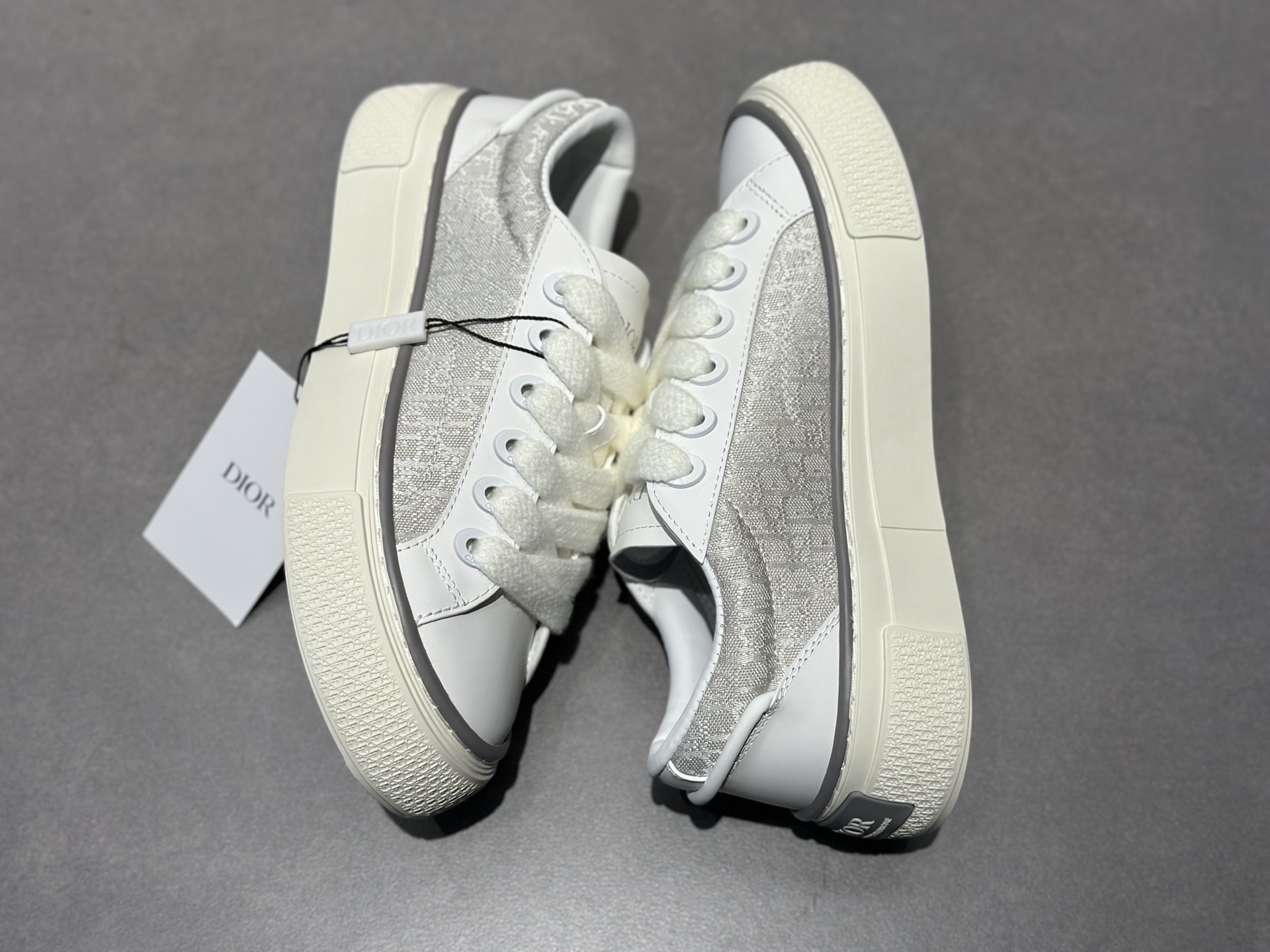 Dior B33 米白老花厚底鞋上新 皮革 Oblique 提花 干净又高级-Top High Quatity Cheap Sneakers Fashion Clothing Clothes Bags handbags Shoes of all Brand wholesale With The best Quality And Beautiful Price from China Factory Chinese suppliers wholesaler seller Dior B33 米白老花厚底鞋上新 皮革 Oblique 提花 干净又高级