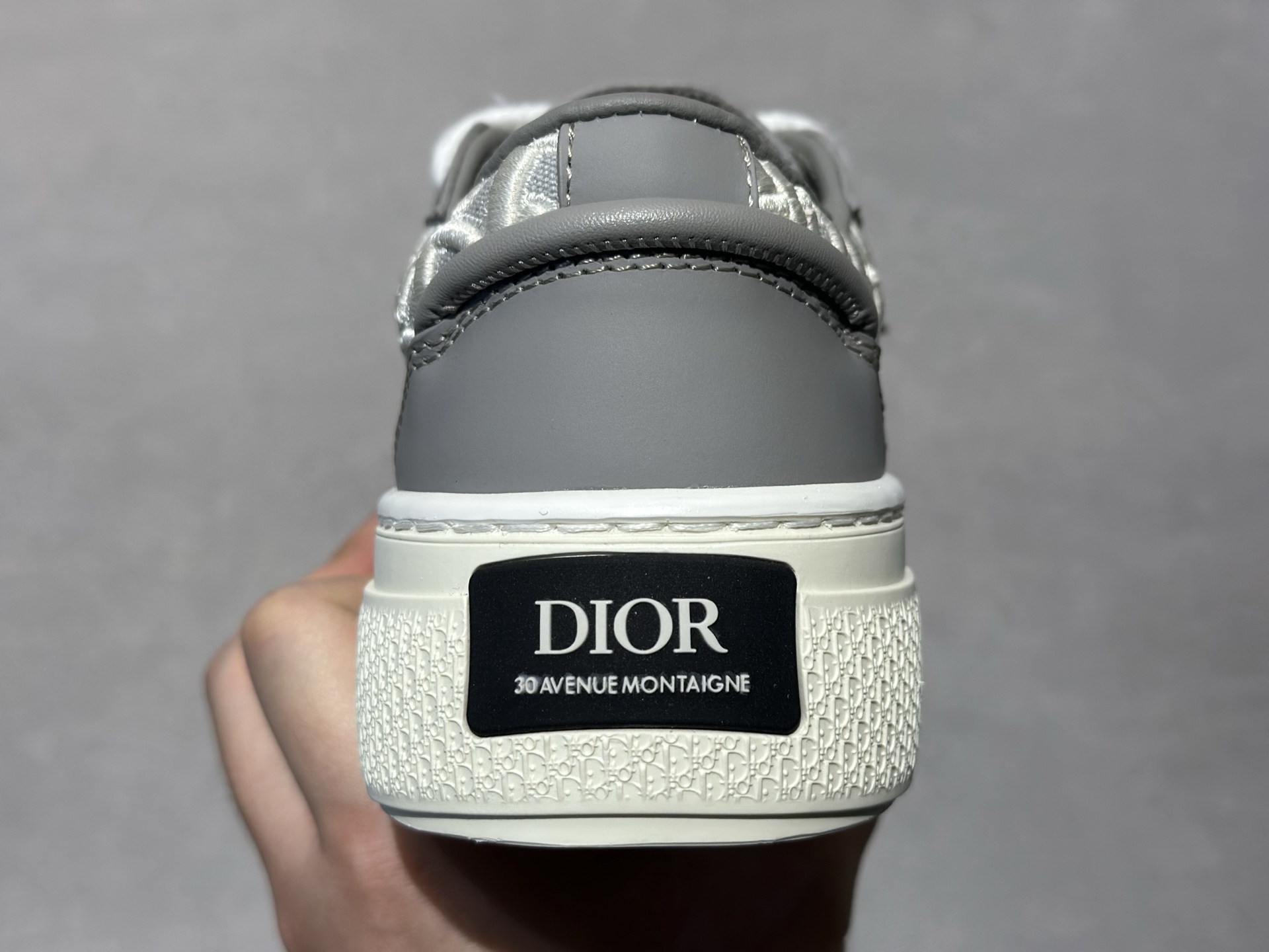 Dior B33 灰皮老花厚底鞋上新 皮革 Oblique 刺绣 低调又有质感-Top High Quatity Cheap Sneakers Fashion Clothing Clothes Bags handbags Shoes of all Brand wholesale With The best Quality And Beautiful Price from China Factory Chinese suppliers wholesaler seller Dior B33 灰皮老花厚底鞋上新 皮革 Oblique 刺绣 低调又有质感