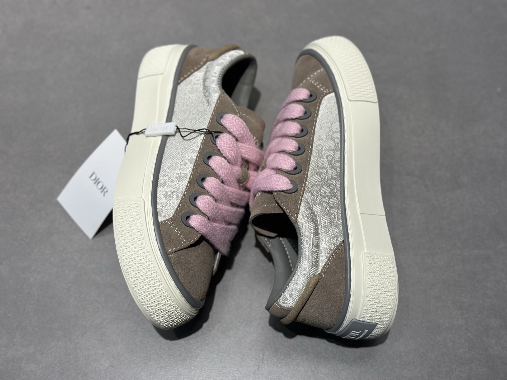 Dior B33 灰粉老花厚底鞋上新 翻毛皮 Oblique 提花 甜酷撞色超吸睛 3DE301ZRW_H860