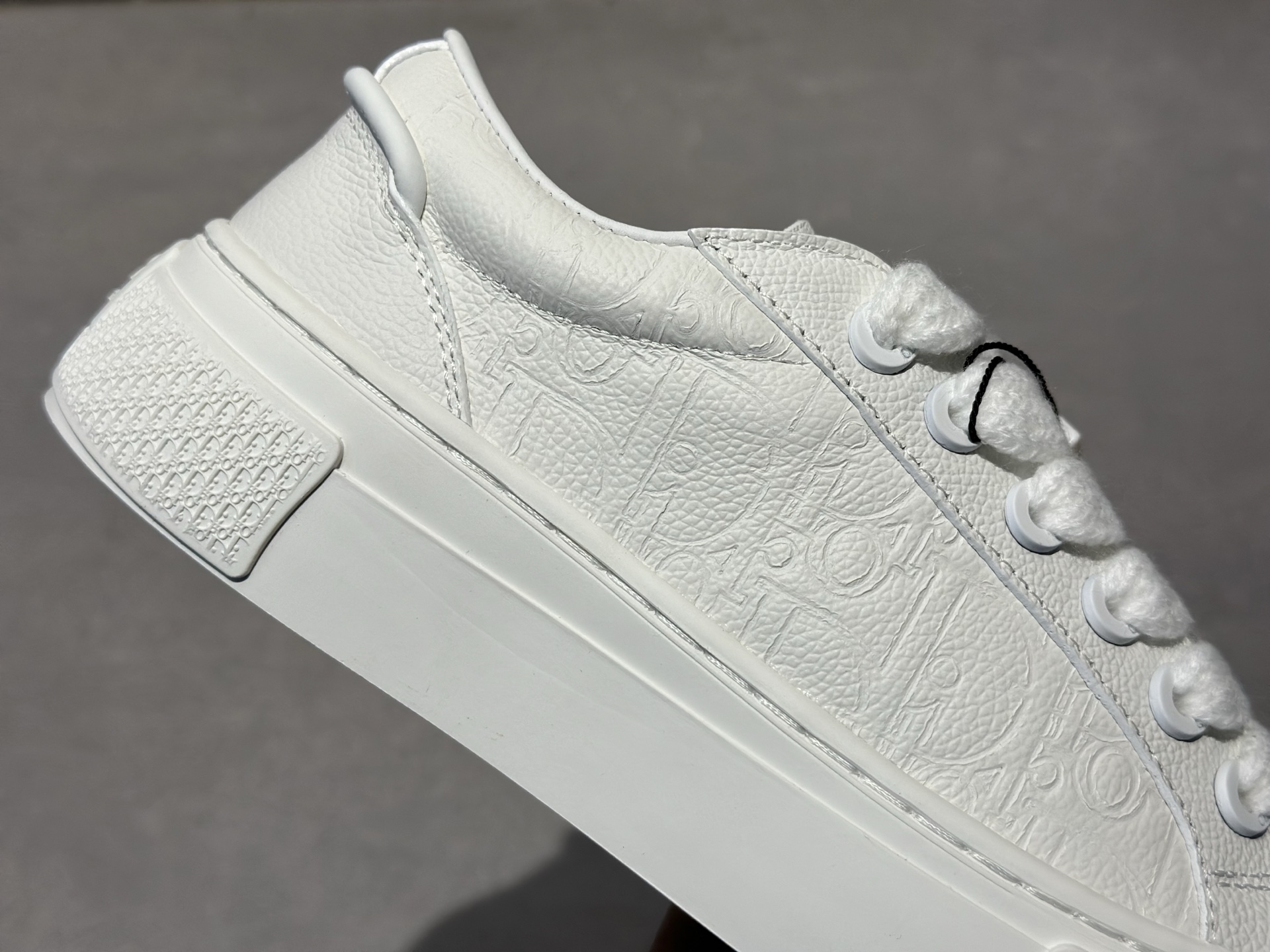 Dior B33 全白老花厚底鞋上新 荔枝纹皮革 Oblique 压纹 干净又高级 3DE301ZRW_H860-Top High Quatity Cheap Sneakers Fashion Clothing Clothes Bags handbags Shoes of all Brand wholesale With The best Quality And Beautiful Price from China Factory Chinese suppliers wholesaler seller Dior B33 全白老花厚底鞋上新 荔枝纹皮革 Oblique 压纹 干净又高级 3DE301ZRW_H860
