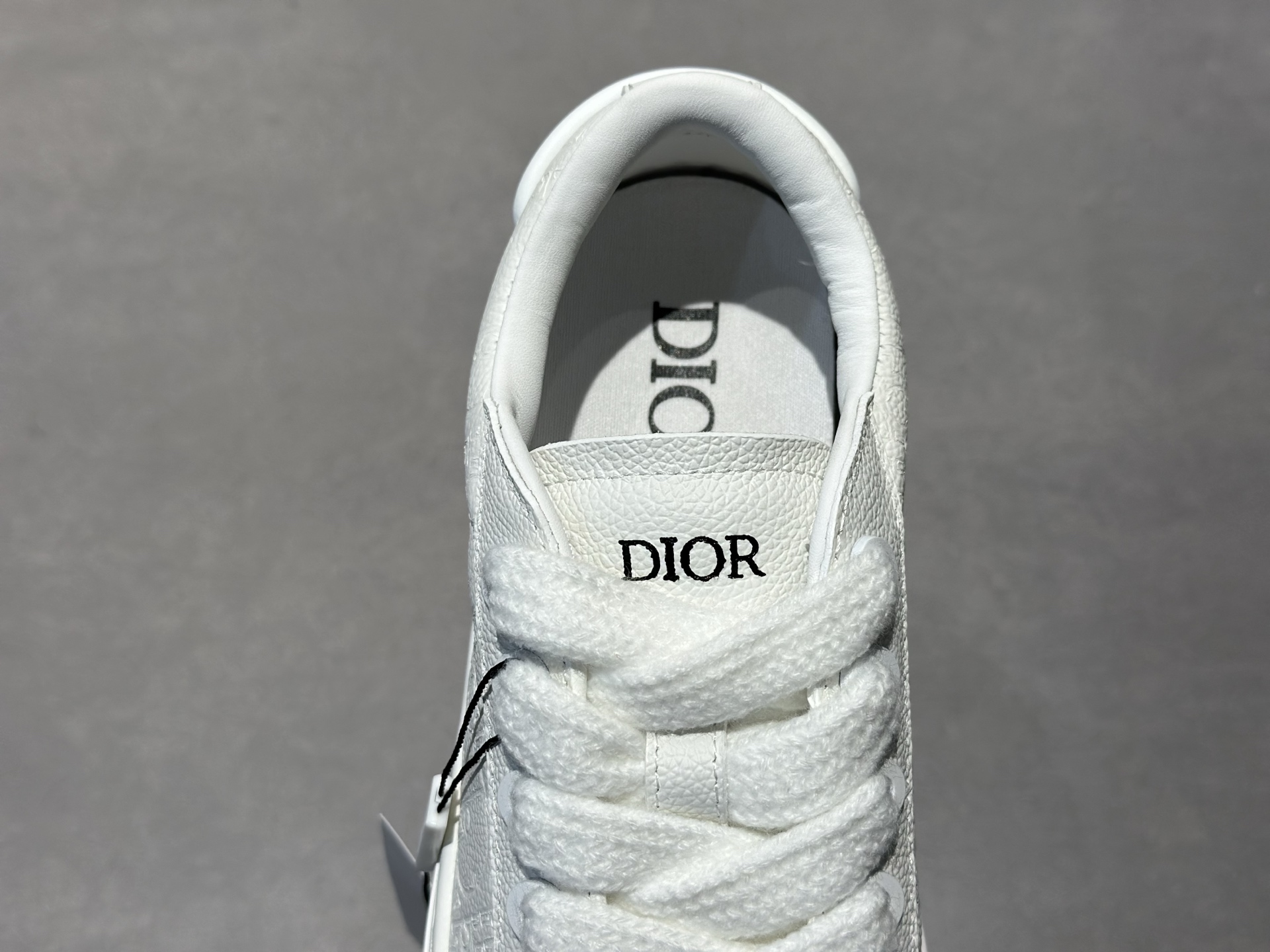 Dior B33 全白老花厚底鞋上新 荔枝纹皮革 Oblique 压纹 干净又高级 3DE301ZRW_H860-Top High Quatity Cheap Sneakers Fashion Clothing Clothes Bags handbags Shoes of all Brand wholesale With The best Quality And Beautiful Price from China Factory Chinese suppliers wholesaler seller Dior B33 全白老花厚底鞋上新 荔枝纹皮革 Oblique 压纹 干净又高级 3DE301ZRW_H860