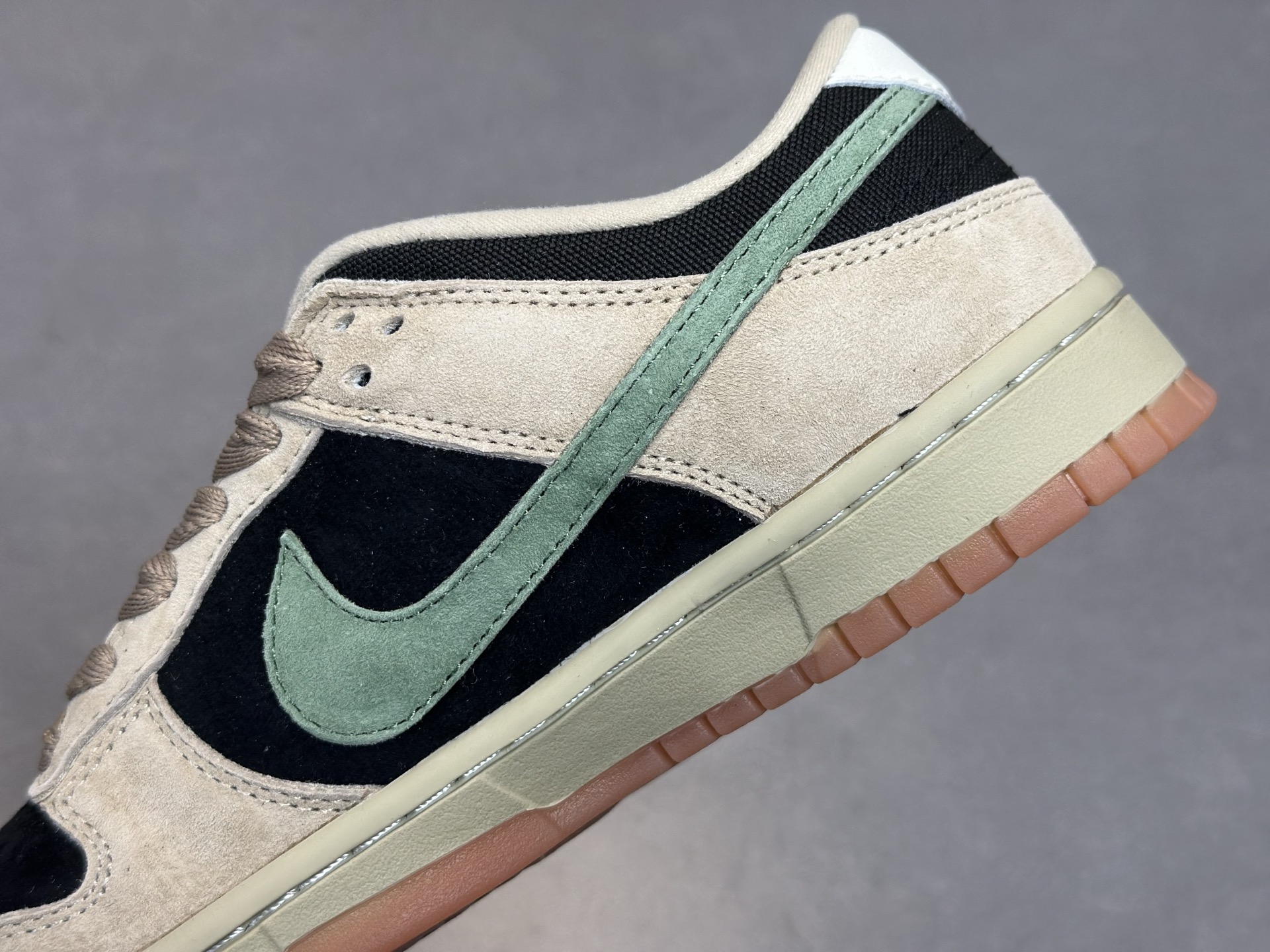 NIKE SB Dunk Low 复古做旧款 Dunk 复古做旧 抹茶勾 HJ0367-200 LT 米黑拼色-Top High Quatity Cheap Sneakers Fashion Clothing Clothes Bags handbags Shoes of all Brand wholesale With The best Quality And Beautiful Price from China Factory Chinese suppliers wholesaler seller NIKE SB Dunk Low 复古做旧款 Dunk 复古做旧 抹茶勾 HJ0367-200 LT 米黑拼色