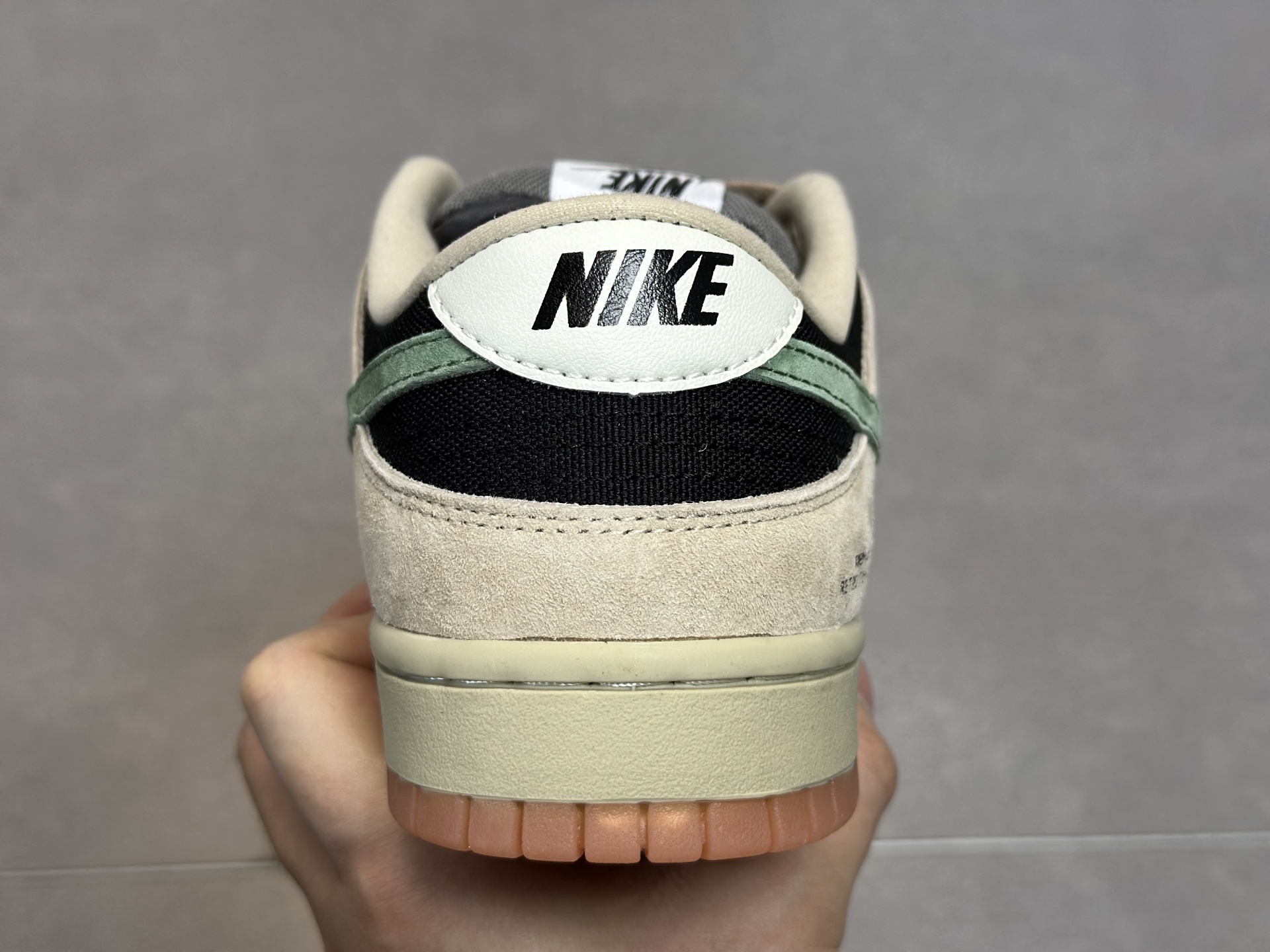 NIKE SB Dunk Low 复古做旧款 Dunk 复古做旧 抹茶勾 HJ0367-200 LT 米黑拼色-Top High Quatity Cheap Sneakers Fashion Clothing Clothes Bags handbags Shoes of all Brand wholesale With The best Quality And Beautiful Price from China Factory Chinese suppliers wholesaler seller NIKE SB Dunk Low 复古做旧款 Dunk 复古做旧 抹茶勾 HJ0367-200 LT 米黑拼色