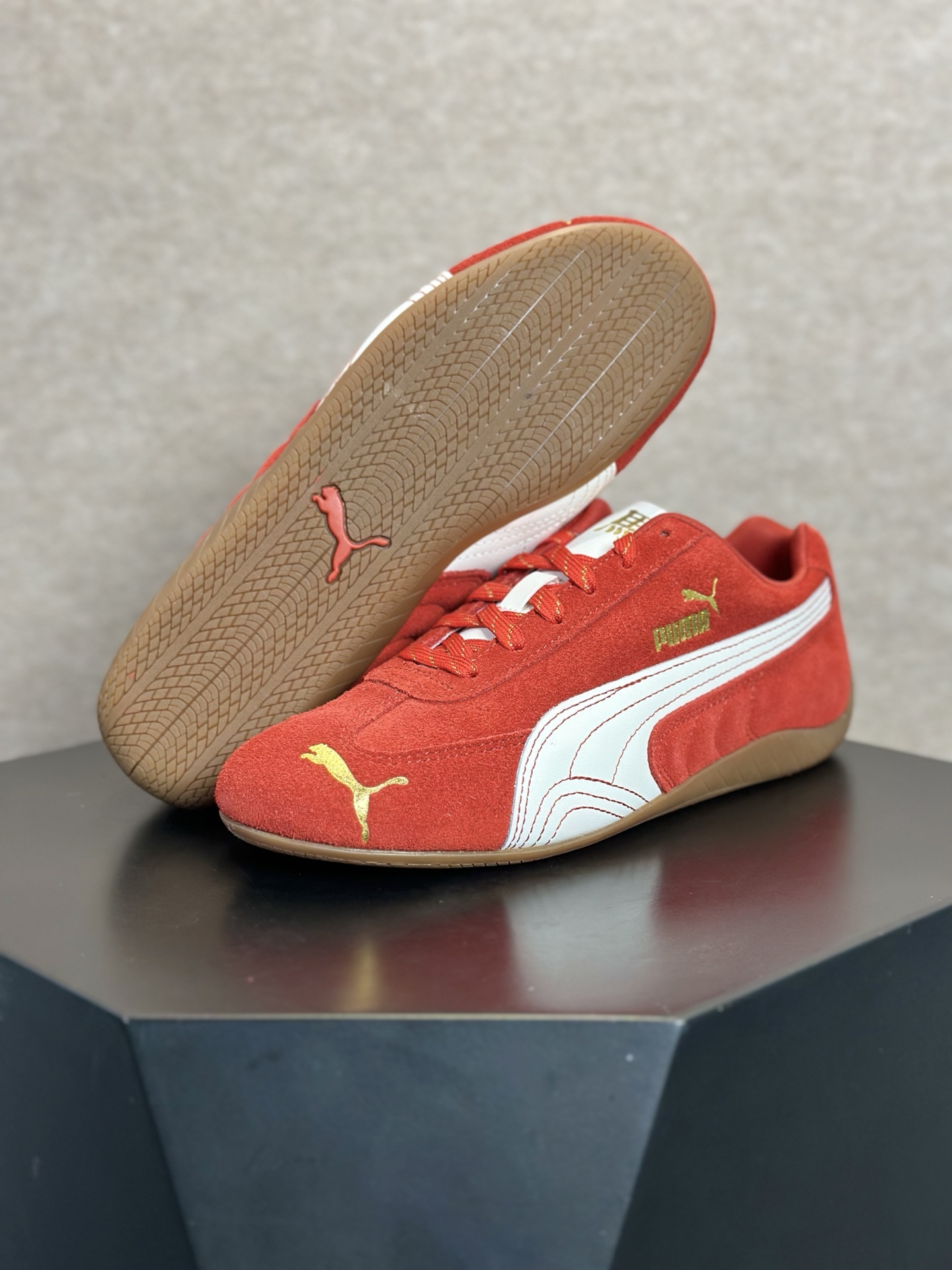 200 PUMA 红麂皮「马年限定」复古赛车鞋 酒红麂皮 烫金跃马