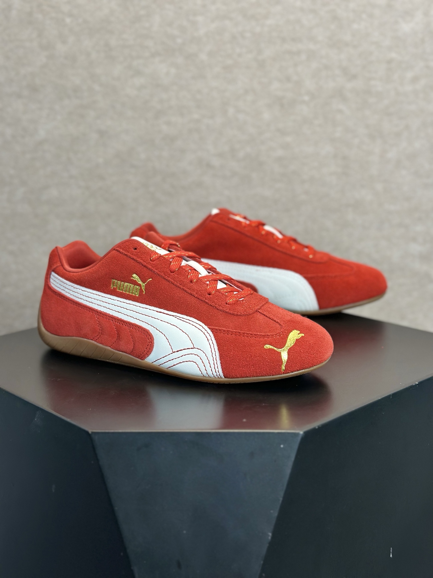 200 PUMA 红麂皮「马年限定」复古赛车鞋 酒红麂皮 烫金跃马
