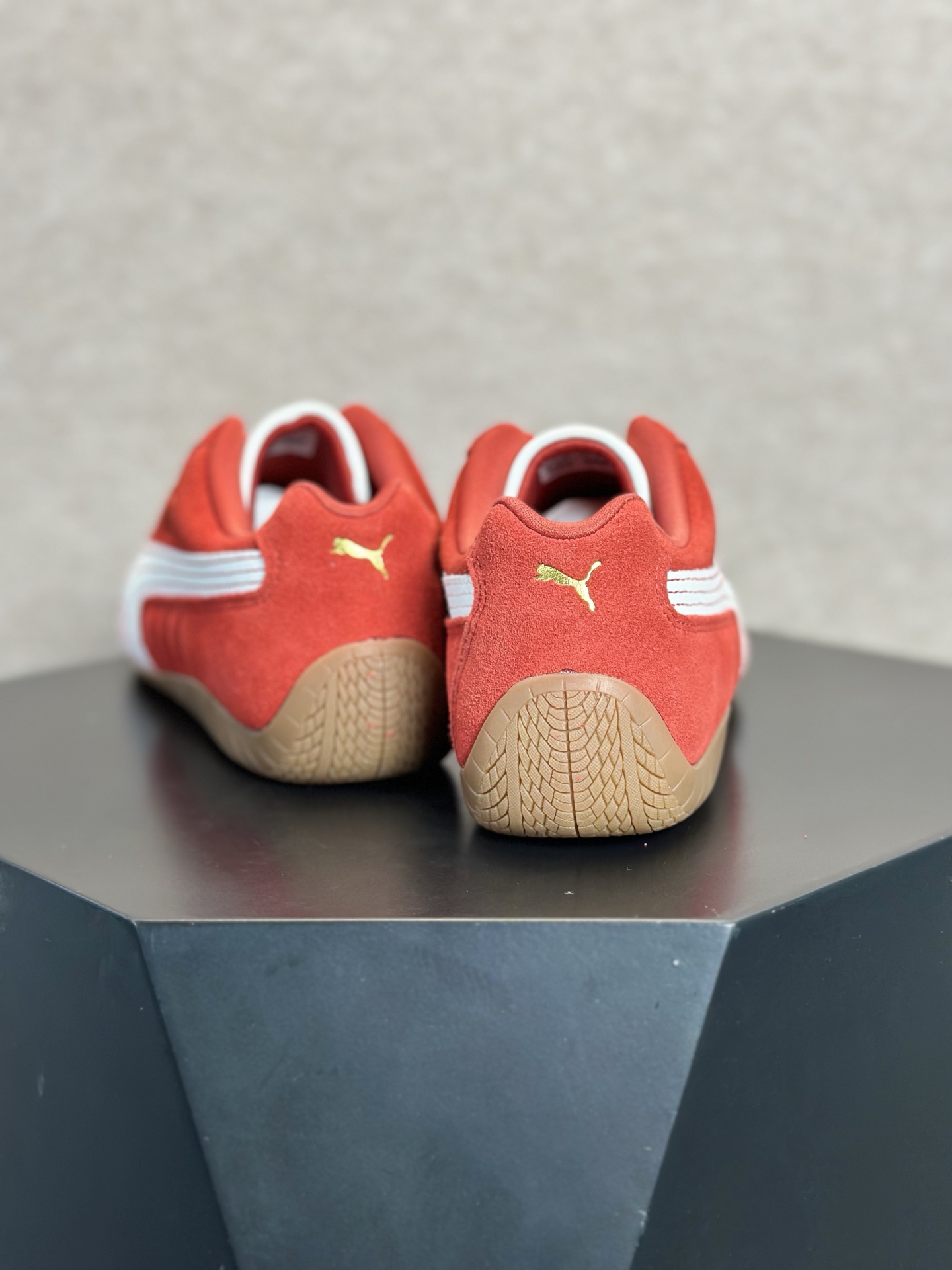 200 PUMA 红麂皮「马年限定」复古赛车鞋 酒红麂皮 烫金跃马
