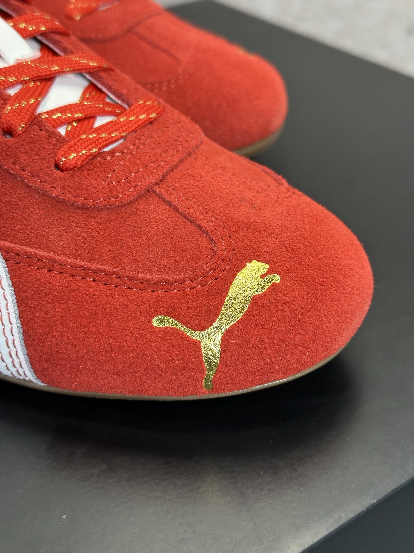 200 PUMA 红麂皮「马年限定」复古赛车鞋 酒红麂皮 烫金跃马