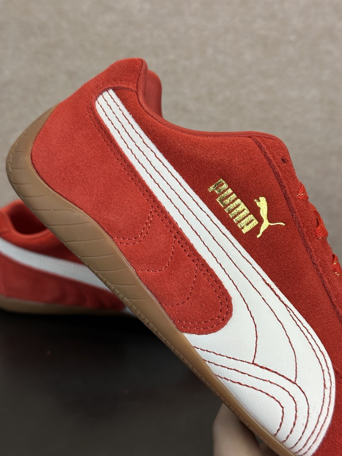 200 PUMA 红麂皮「马年限定」复古赛车鞋 酒红麂皮 烫金跃马