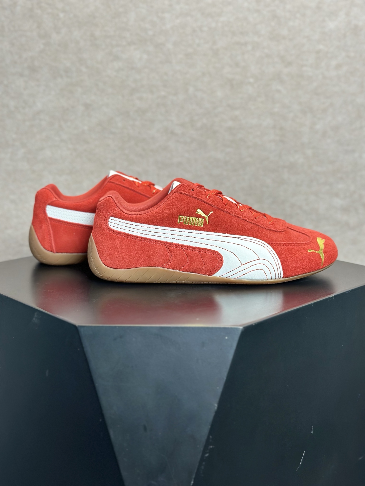 200 PUMA 红麂皮「马年限定」复古赛车鞋 酒红麂皮 烫金跃马