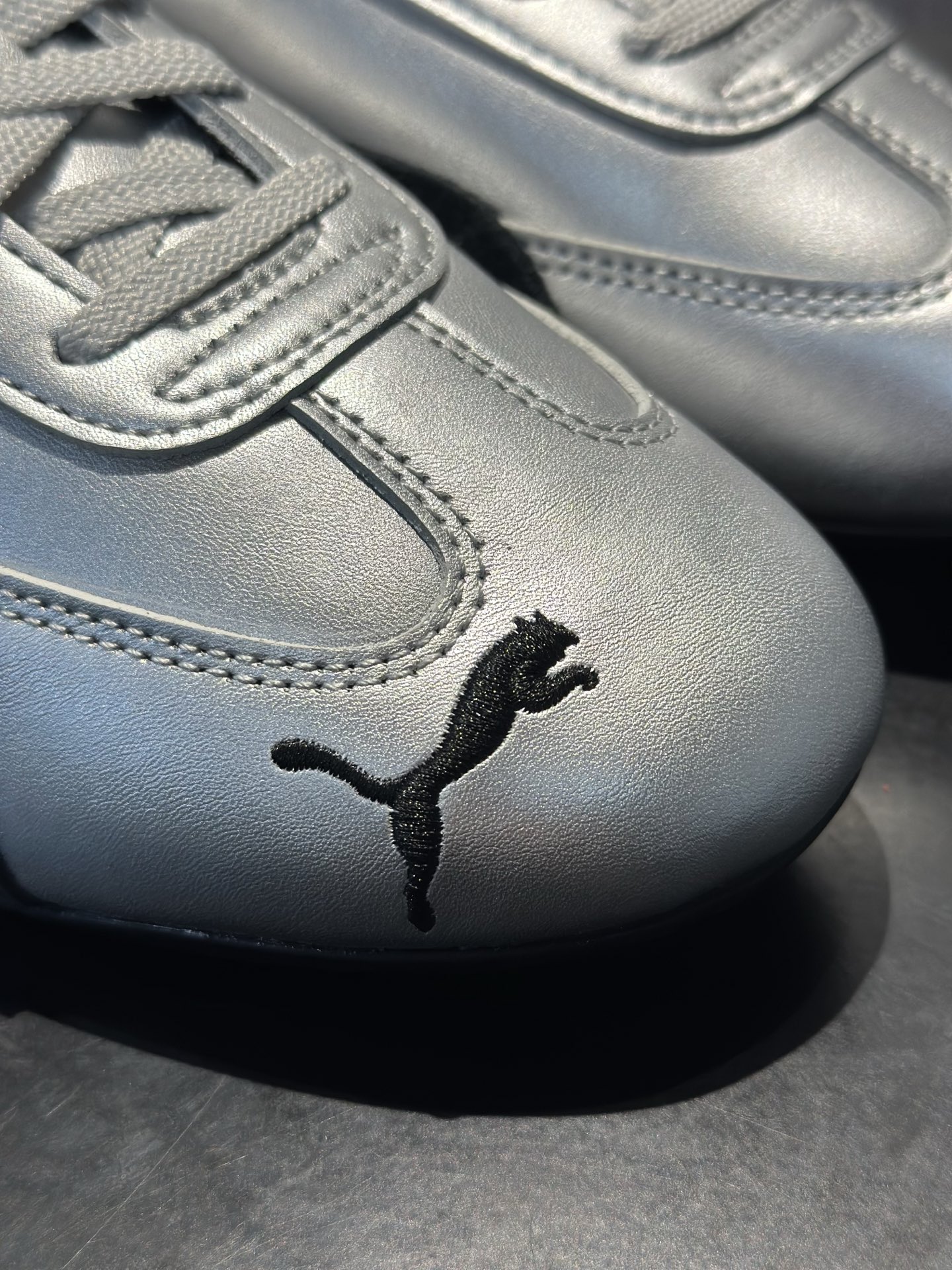 200 PUMA Speedcat 金属银 Rosé 同款复古赛车鞋 银皮 麂皮拼接 防滑生胶底