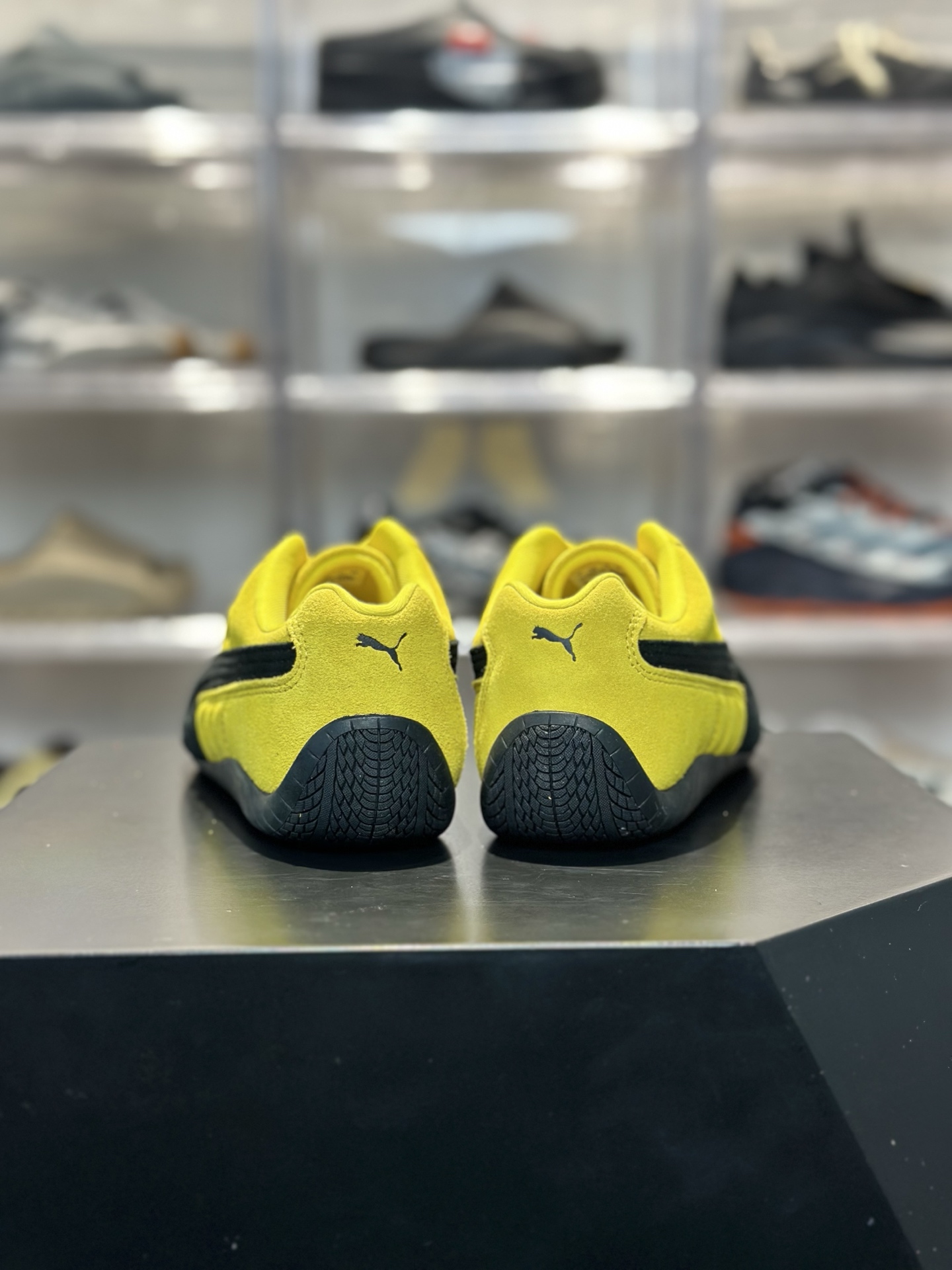 200 PUMA Speedcat 黄黑款 潮流吸睛复古鞋 亮黄麂皮 黑色拼条 生胶防滑底 显脚瘦鞋型-Chinese UA Cheap High Quatity Brand Clothes Bags handbags Sneakers wholesale wholesaler seller from China Factory suppliers Fashion Clothing Shoes best Quality Beautiful Price 200 PUMA Speedcat 黄黑款 潮流吸睛复古鞋 亮黄麂皮 黑色拼条 生胶防滑底 显脚瘦鞋型