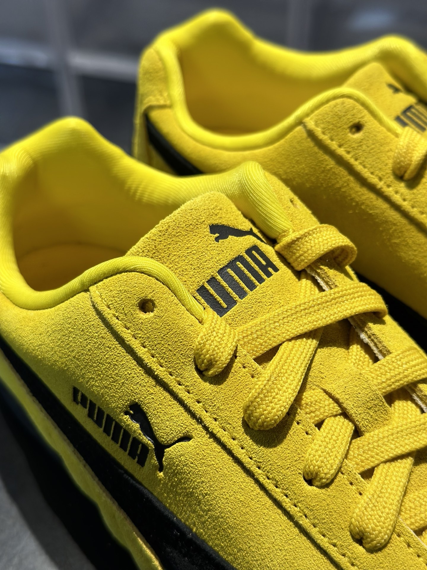 200 PUMA Speedcat 黄黑款 潮流吸睛复古鞋 亮黄麂皮 黑色拼条 生胶防滑底 显脚瘦鞋型-Chinese UA Cheap High Quatity Brand Clothes Bags handbags Sneakers wholesale wholesaler seller from China Factory suppliers Fashion Clothing Shoes best Quality Beautiful Price 200 PUMA Speedcat 黄黑款 潮流吸睛复古鞋 亮黄麂皮 黑色拼条 生胶防滑底 显脚瘦鞋型