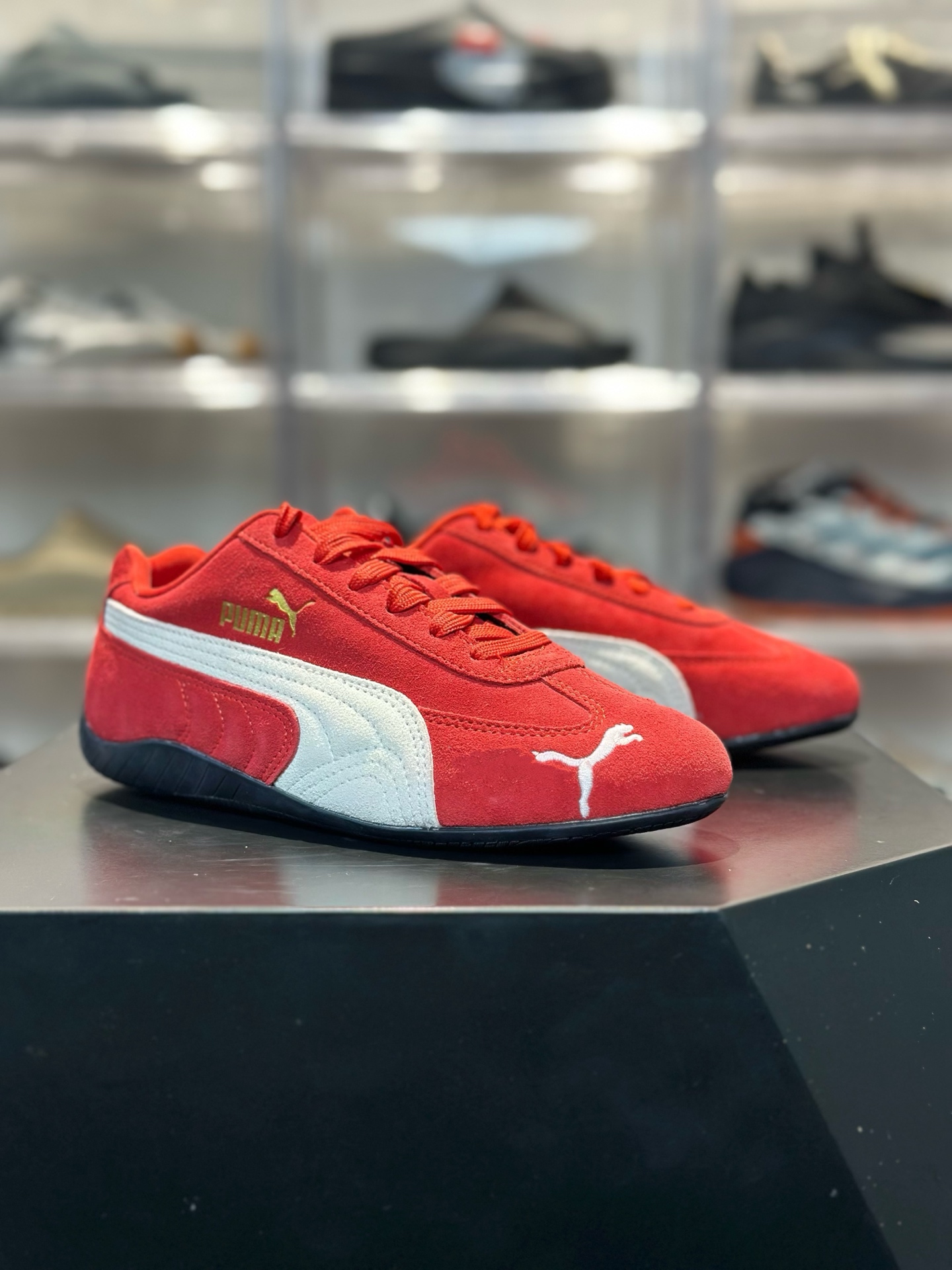 麂皮条版侧边是米白麂皮 带波浪纹 鞋身压纹 更复古做旧 PUMA Speedcat 酒红麂皮秋冬氛围感神鞋-Top High Quatity Cheap Sneakers Fashion Clothing Clothes Bags handbags Shoes of all Brand wholesale With The best Quality And Beautiful Price from China Factory Chinese suppliers wholesaler seller 麂皮条版侧边是米白麂皮 带波浪纹 鞋身压纹 更复古做旧 PUMA Speedcat 酒红麂皮秋冬氛围感神鞋