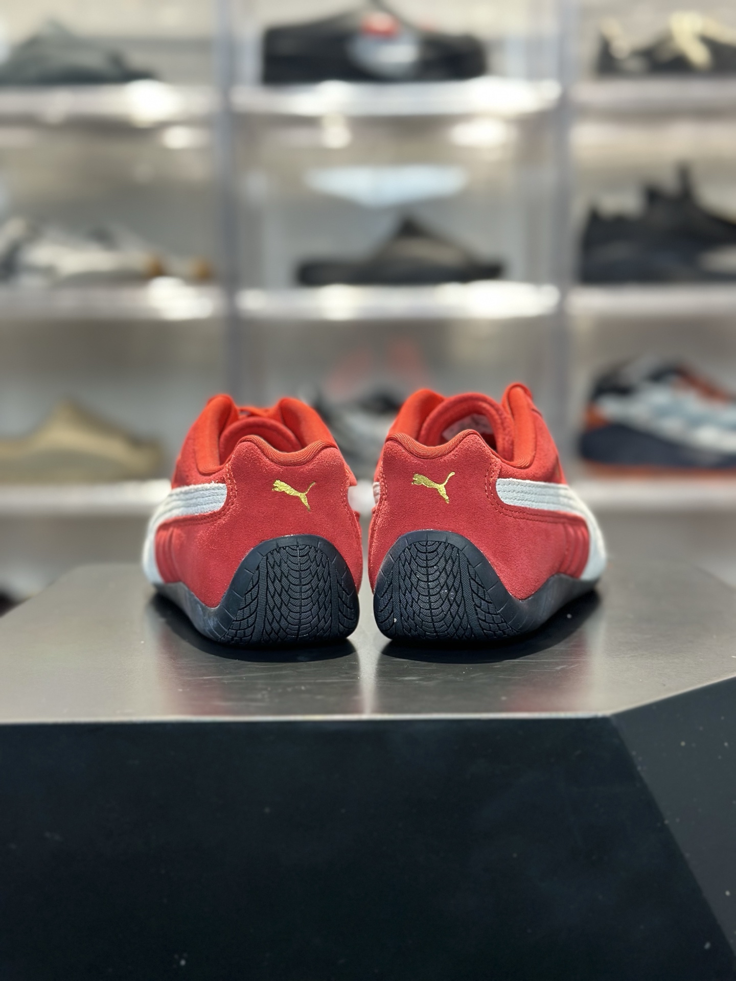 麂皮条版侧边是米白麂皮 带波浪纹 鞋身压纹 更复古做旧 PUMA Speedcat 酒红麂皮秋冬氛围感神鞋-Top High Quatity Cheap Sneakers Fashion Clothing Clothes Bags handbags Shoes of all Brand wholesale With The best Quality And Beautiful Price from China Factory Chinese suppliers wholesaler seller 麂皮条版侧边是米白麂皮 带波浪纹 鞋身压纹 更复古做旧 PUMA Speedcat 酒红麂皮秋冬氛围感神鞋