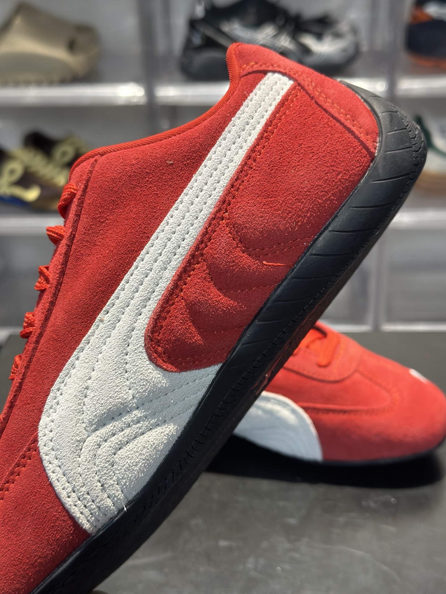 麂皮条版侧边是米白麂皮 带波浪纹 鞋身压纹 更复古做旧 PUMA Speedcat 酒红麂皮秋冬氛围感神鞋-Top High Quatity Cheap Sneakers Fashion Clothing Clothes Bags handbags Shoes of all Brand wholesale With The best Quality And Beautiful Price from China Factory Chinese suppliers wholesaler seller 麂皮条版侧边是米白麂皮 带波浪纹 鞋身压纹 更复古做旧 PUMA Speedcat 酒红麂皮秋冬氛围感神鞋