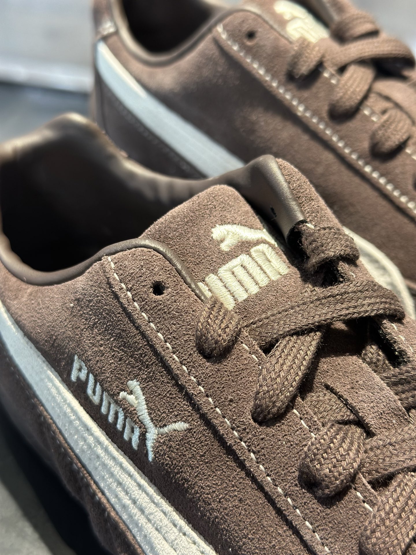 PUMA Speedcat 深棕麂皮 秋冬复古神鞋 深棕麂皮 米白拼条-Top High Quatity Cheap Sneakers Fashion Clothing Clothes Bags handbags Shoes of all Brand wholesale With The best Quality And Beautiful Price from China Factory Chinese suppliers wholesaler seller PUMA Speedcat 深棕麂皮 秋冬复古神鞋 深棕麂皮 米白拼条
