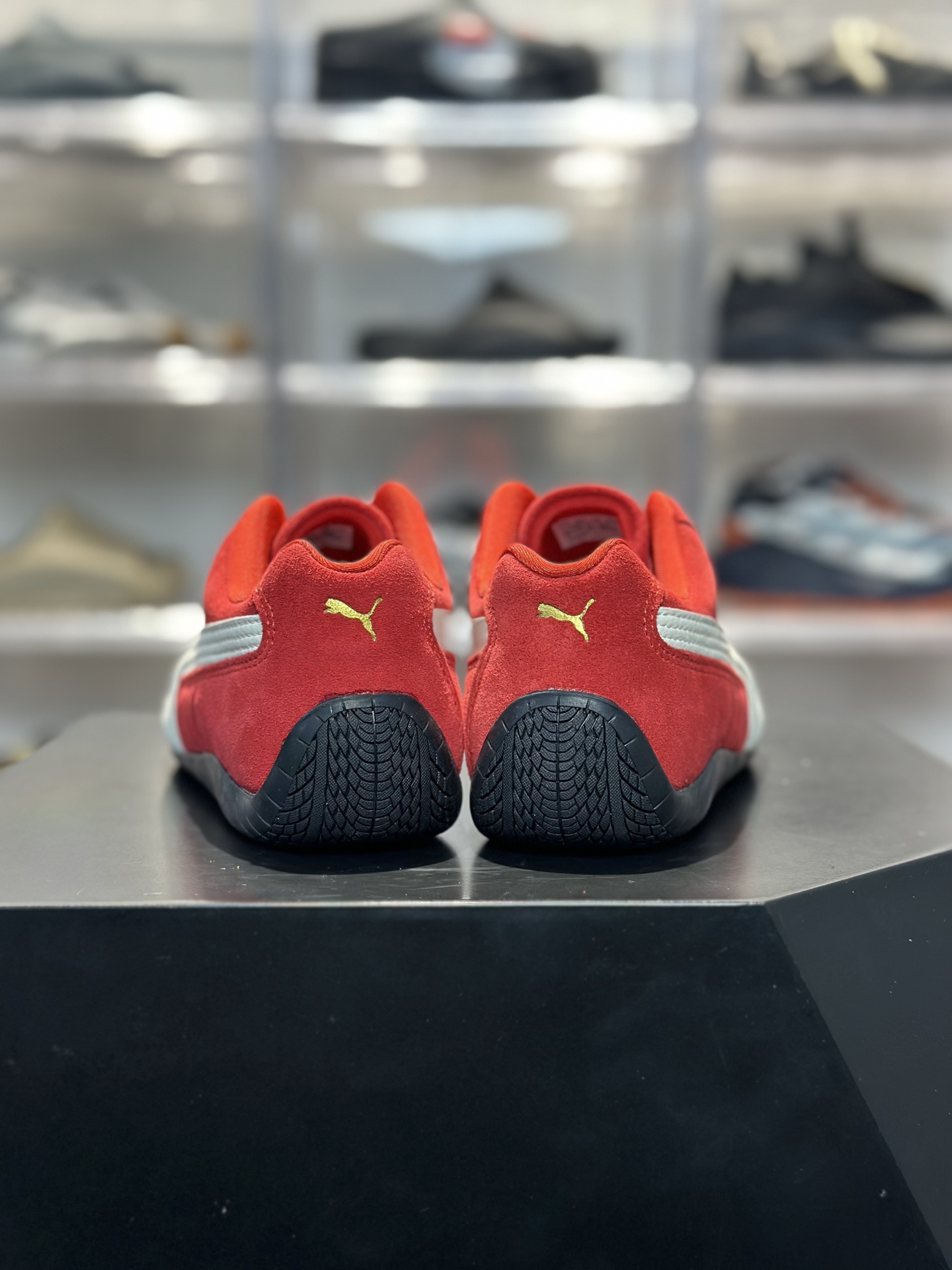 皮革条版 侧边是米白光滑皮革 线条干净利落 偏现代简约 PUMA Speedcat 正红皮革条 本命年喜庆神鞋 正红麂皮 米白皮拼条-Top High Quatity Cheap Sneakers Fashion Clothing Clothes Bags handbags Shoes of all Brand wholesale With The best Quality And Beautiful Price from China Factory Chinese suppliers wholesaler seller 皮革条版 侧边是米白光滑皮革 线条干净利落 偏现代简约 PUMA Speedcat 正红皮革条 本命年喜庆神鞋 正红麂皮 米白皮拼条