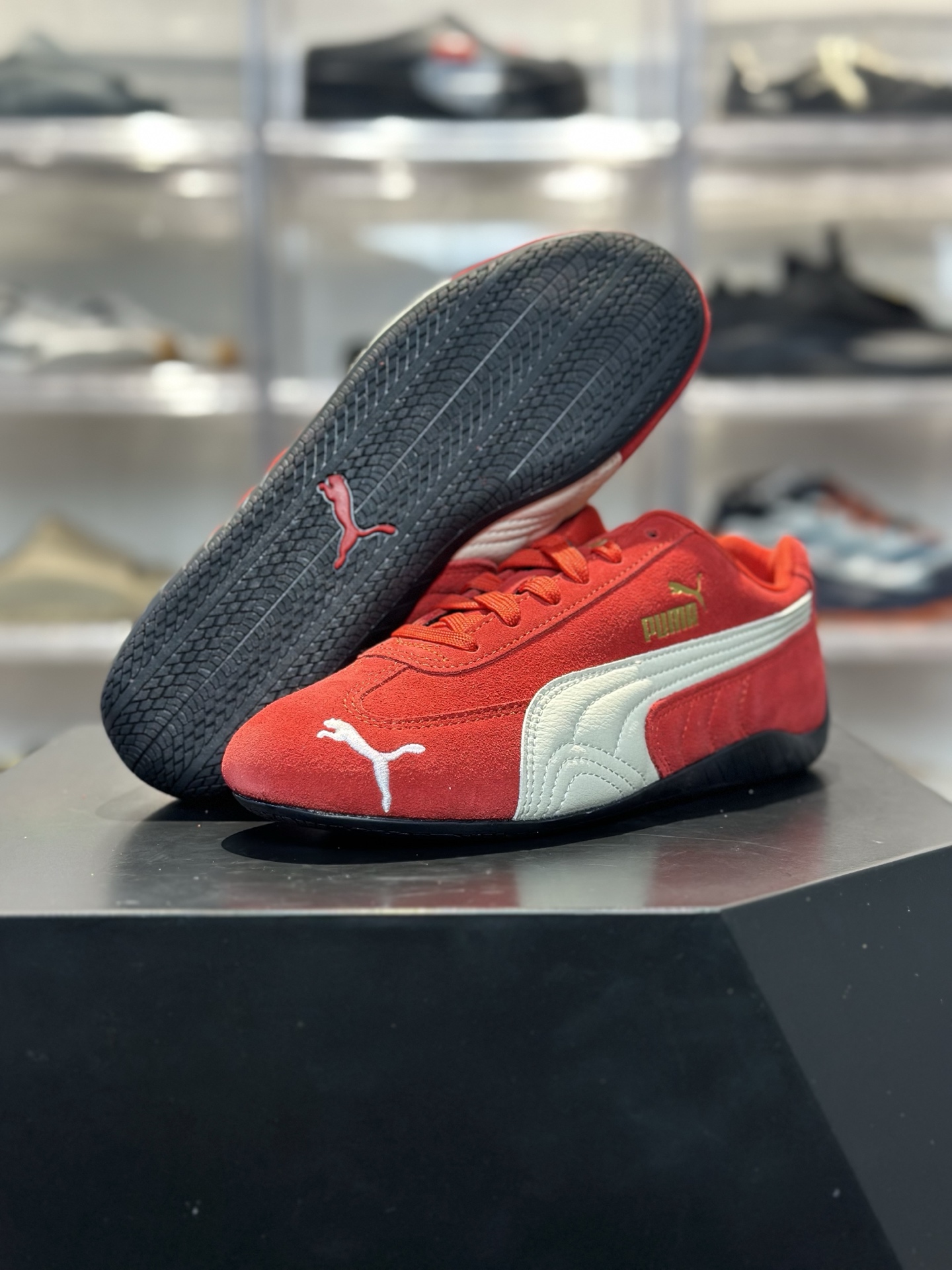 皮革条版 侧边是米白光滑皮革 线条干净利落 偏现代简约 PUMA Speedcat 正红皮革条 本命年喜庆神鞋 正红麂皮 米白皮拼条-Top High Quatity Cheap Sneakers Fashion Clothing Clothes Bags handbags Shoes of all Brand wholesale With The best Quality And Beautiful Price from China Factory Chinese suppliers wholesaler seller 皮革条版 侧边是米白光滑皮革 线条干净利落 偏现代简约 PUMA Speedcat 正红皮革条 本命年喜庆神鞋 正红麂皮 米白皮拼条