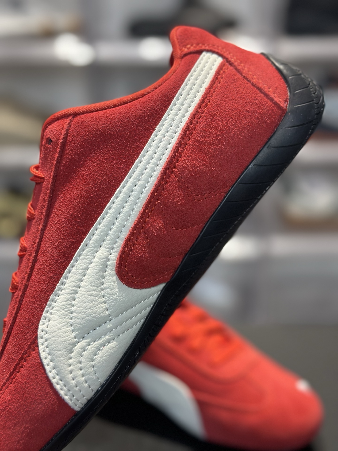 皮革条版 侧边是米白光滑皮革 线条干净利落 偏现代简约 PUMA Speedcat 正红皮革条 本命年喜庆神鞋 正红麂皮 米白皮拼条-Top High Quatity Cheap Sneakers Fashion Clothing Clothes Bags handbags Shoes of all Brand wholesale With The best Quality And Beautiful Price from China Factory Chinese suppliers wholesaler seller 皮革条版 侧边是米白光滑皮革 线条干净利落 偏现代简约 PUMA Speedcat 正红皮革条 本命年喜庆神鞋 正红麂皮 米白皮拼条