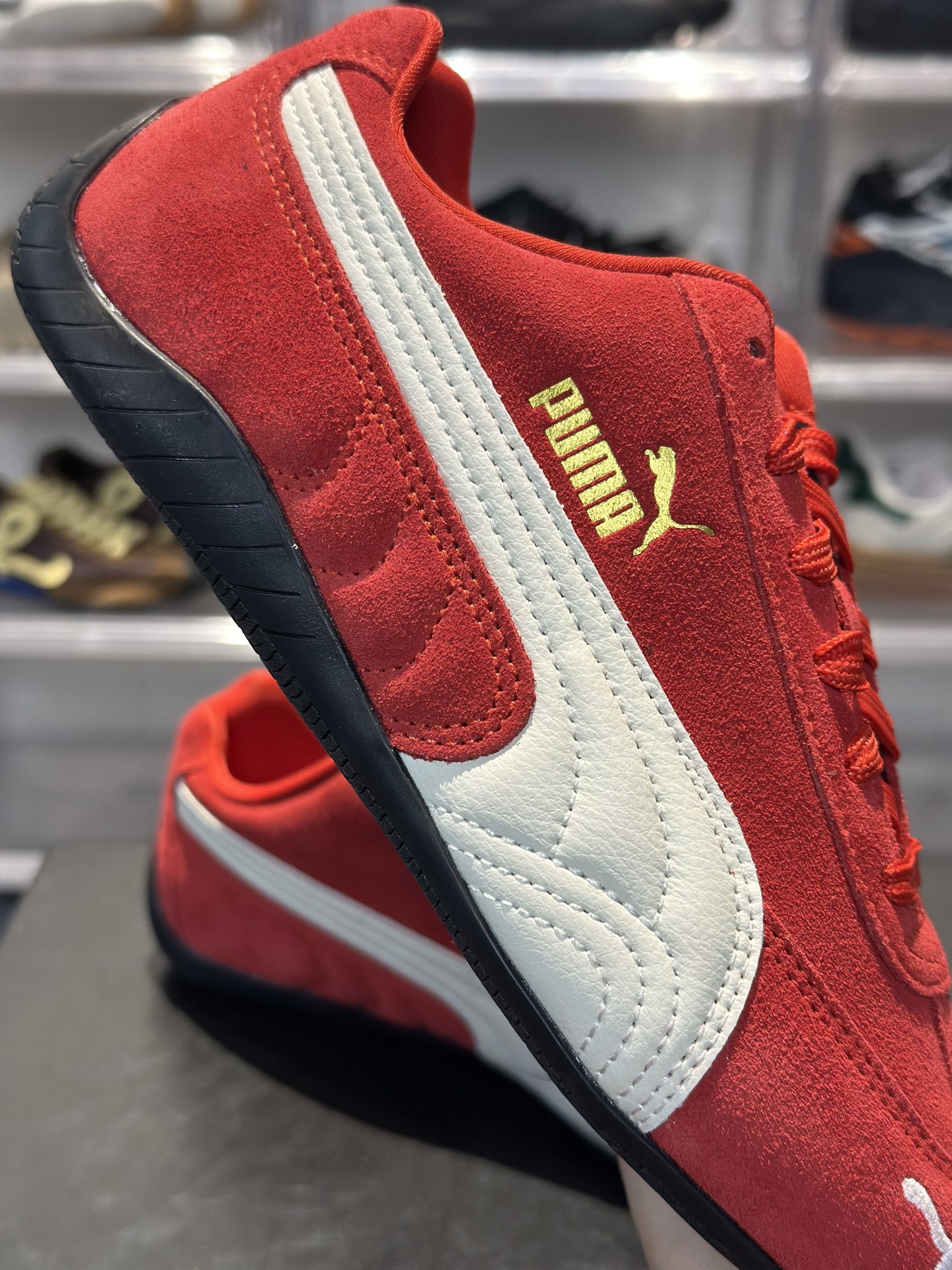 皮革条版 侧边是米白光滑皮革 线条干净利落 偏现代简约 PUMA Speedcat 正红皮革条 本命年喜庆神鞋 正红麂皮 米白皮拼条-Top High Quatity Cheap Sneakers Fashion Clothing Clothes Bags handbags Shoes of all Brand wholesale With The best Quality And Beautiful Price from China Factory Chinese suppliers wholesaler seller 皮革条版 侧边是米白光滑皮革 线条干净利落 偏现代简约 PUMA Speedcat 正红皮革条 本命年喜庆神鞋 正红麂皮 米白皮拼条