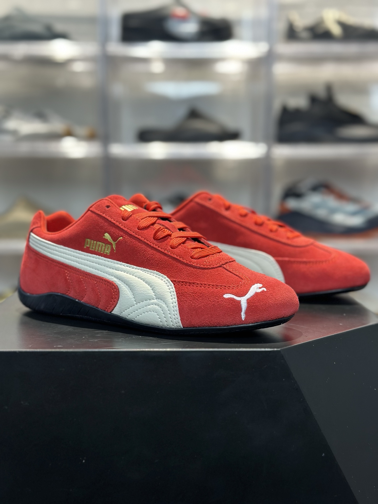 皮革条版 侧边是米白光滑皮革 线条干净利落 偏现代简约 PUMA Speedcat 正红皮革条 本命年喜庆神鞋 正红麂皮 米白皮拼条-Top High Quatity Cheap Sneakers Fashion Clothing Clothes Bags handbags Shoes of all Brand wholesale With The best Quality And Beautiful Price from China Factory Chinese suppliers wholesaler seller 皮革条版 侧边是米白光滑皮革 线条干净利落 偏现代简约 PUMA Speedcat 正红皮革条 本命年喜庆神鞋 正红麂皮 米白皮拼条