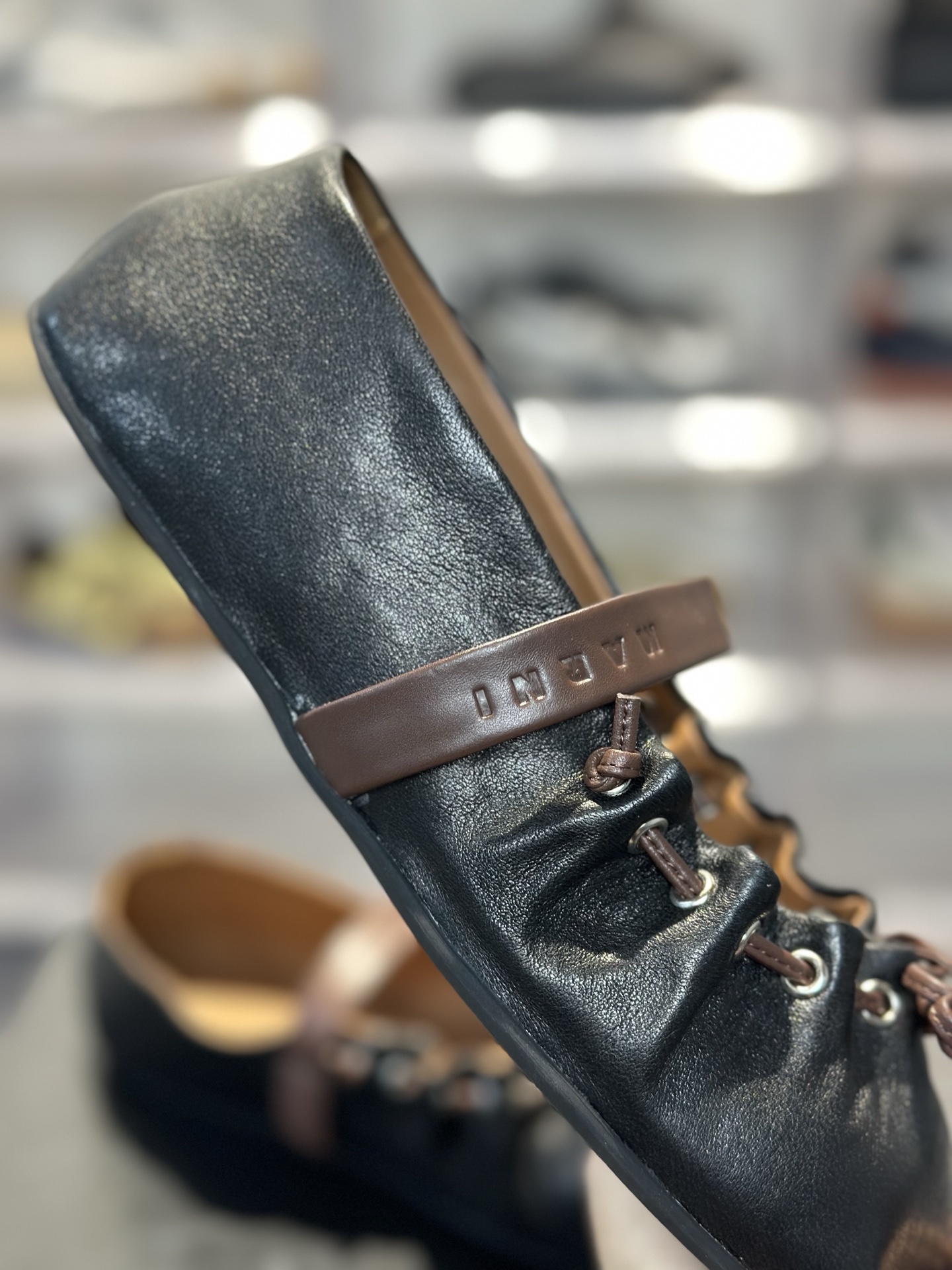 MARNI 玛尼26Fw 褶皱蝴蝶结芭蕾舞鞋平底玛丽珍单鞋-Top High Quatity Cheap Sneakers Fashion Clothing Clothes Bags handbags Shoes of all Brand wholesale With The best Quality And Beautiful Price from China Factory Chinese suppliers wholesaler seller MARNI 玛尼26Fw 褶皱蝴蝶结芭蕾舞鞋平底玛丽珍单鞋
