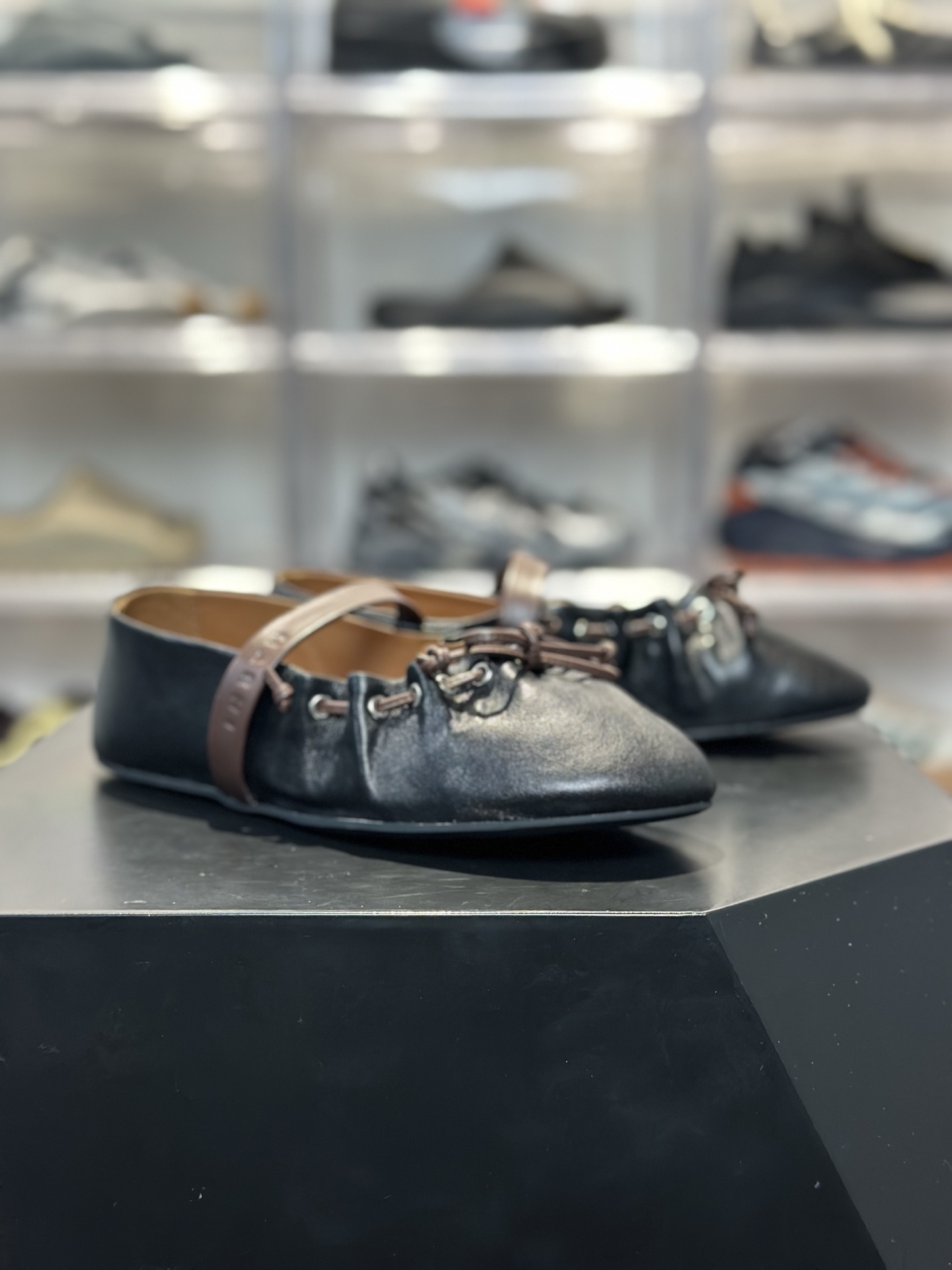 MARNI 玛尼26Fw 褶皱蝴蝶结芭蕾舞鞋平底玛丽珍单鞋-Top High Quatity Cheap Sneakers Fashion Clothing Clothes Bags handbags Shoes of all Brand wholesale With The best Quality And Beautiful Price from China Factory Chinese suppliers wholesaler seller MARNI 玛尼26Fw 褶皱蝴蝶结芭蕾舞鞋平底玛丽珍单鞋