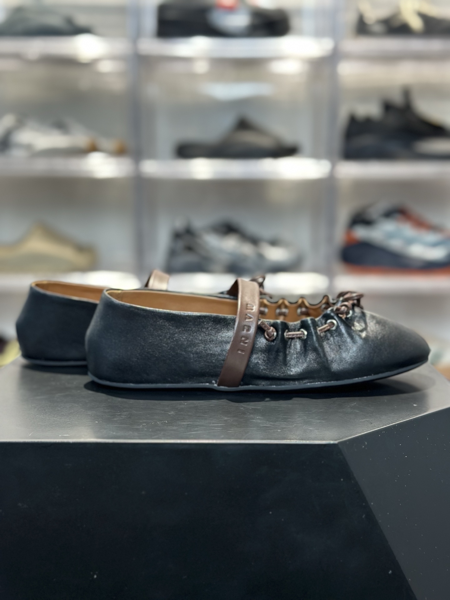 MARNI 玛尼26Fw 褶皱蝴蝶结芭蕾舞鞋平底玛丽珍单鞋-Top High Quatity Cheap Sneakers Fashion Clothing Clothes Bags handbags Shoes of all Brand wholesale With The best Quality And Beautiful Price from China Factory Chinese suppliers wholesaler seller MARNI 玛尼26Fw 褶皱蝴蝶结芭蕾舞鞋平底玛丽珍单鞋