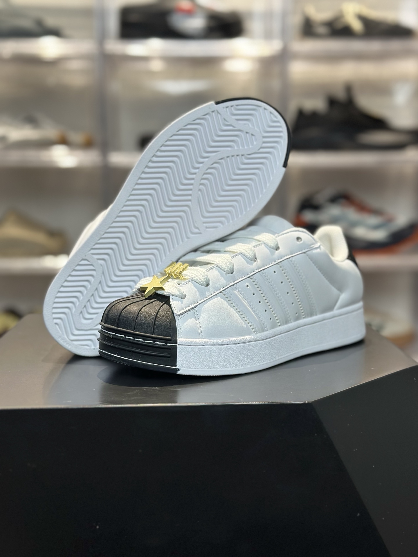 160 adidas SuperST 厚底贝壳头 IH6679-Chinese UA Cheap High Quatity Brand Clothes Bags handbags Sneakers wholesale wholesaler seller from China Factory suppliers Fashion Clothing Shoes best Quality Beautiful Price 160 adidas SuperST 厚底贝壳头 IH6679