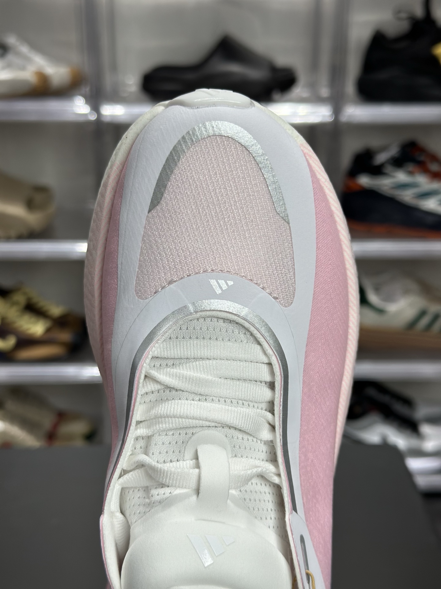 220 adidas Hyperboost Edge M 粉白渐变专业跑鞋 KI1917