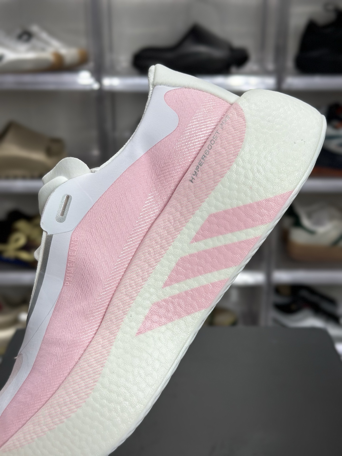 220 adidas Hyperboost Edge M 粉白渐变专业跑鞋 KI1917