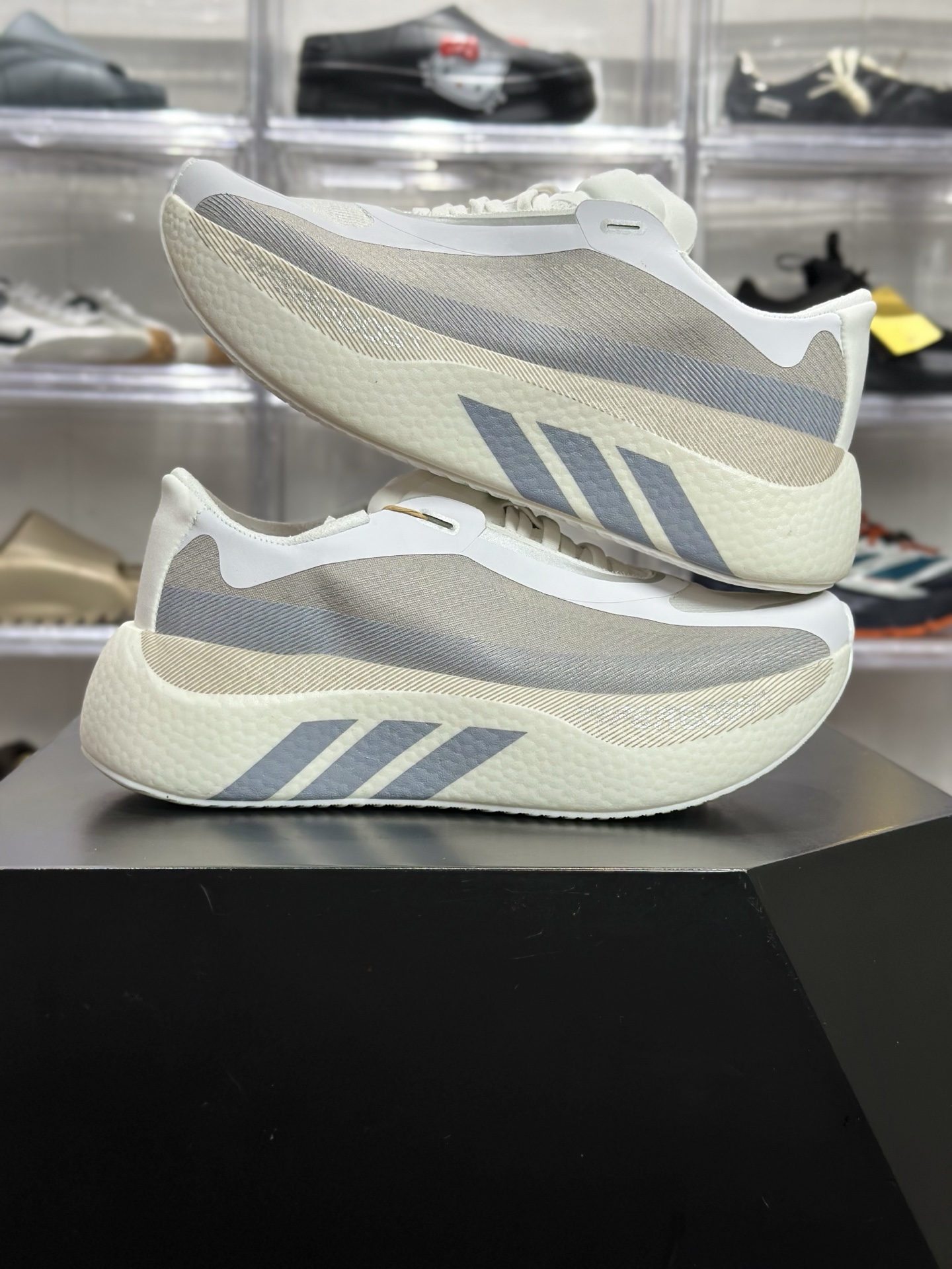 220 adidas Hyperboost Edge M 浅灰米白渐变专业跑鞋 KI1918