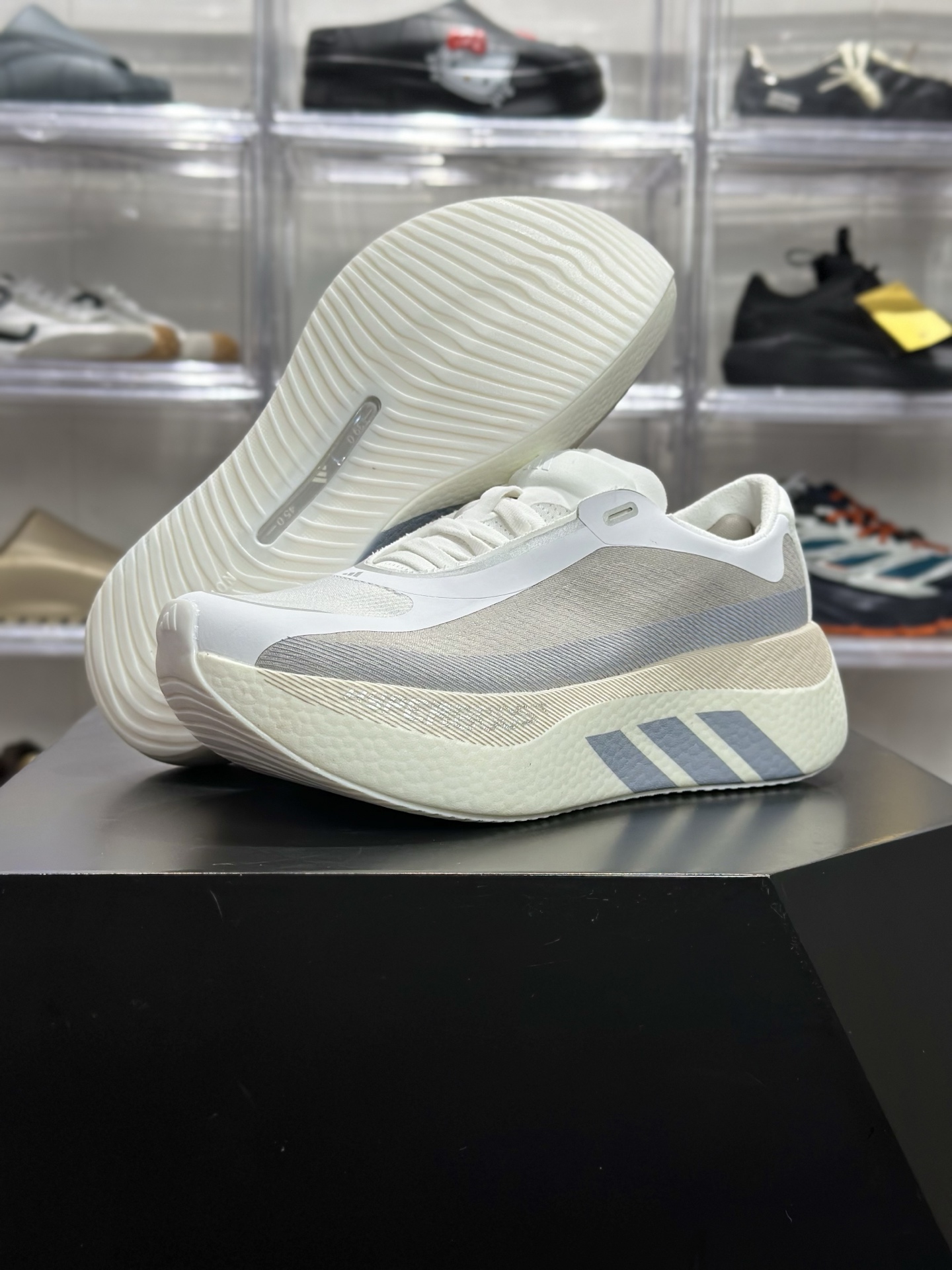 220 adidas Hyperboost Edge M 浅灰米白渐变专业跑鞋 KI1918