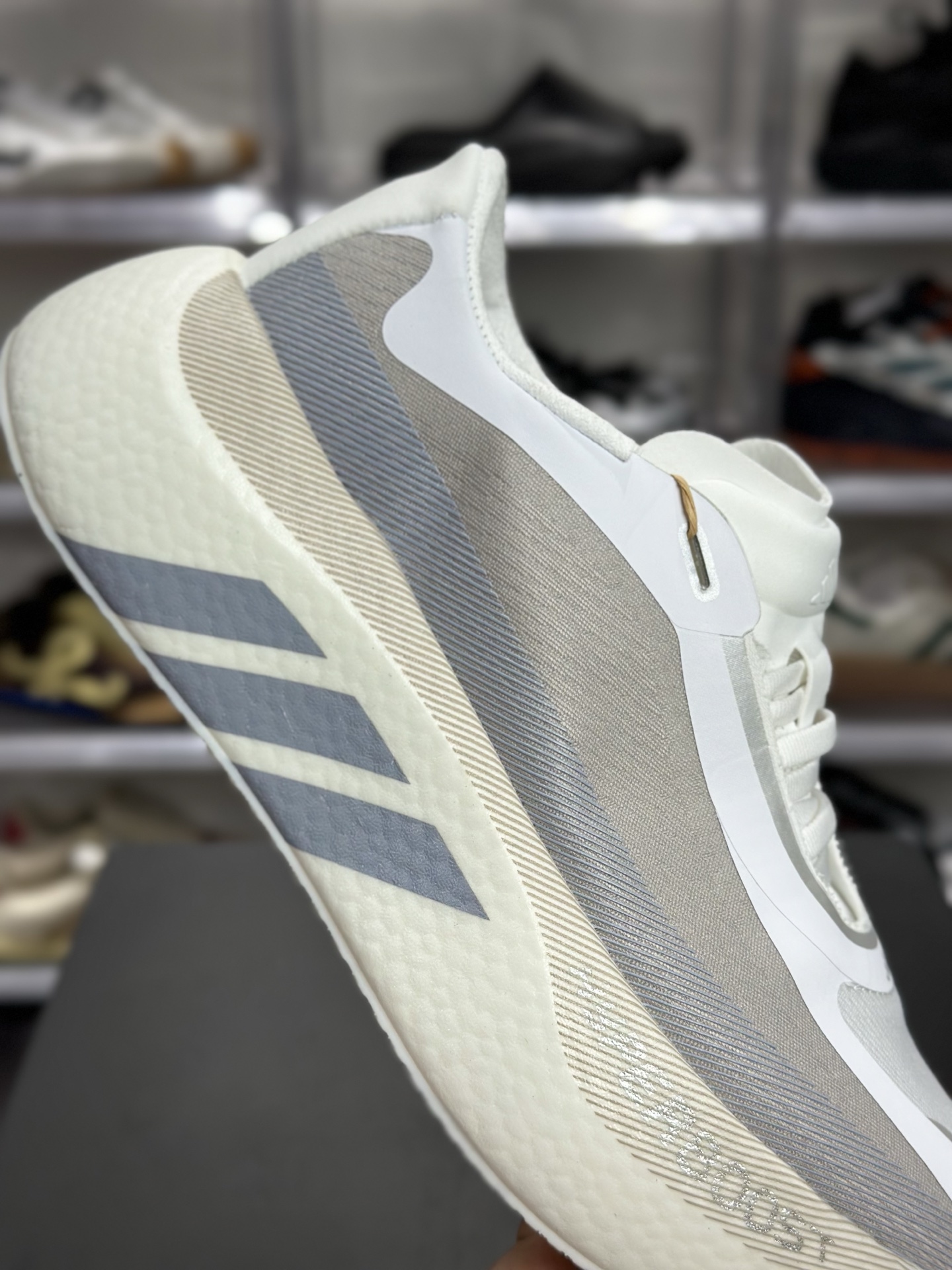 220 adidas Hyperboost Edge M 浅灰米白渐变专业跑鞋 KI1918
