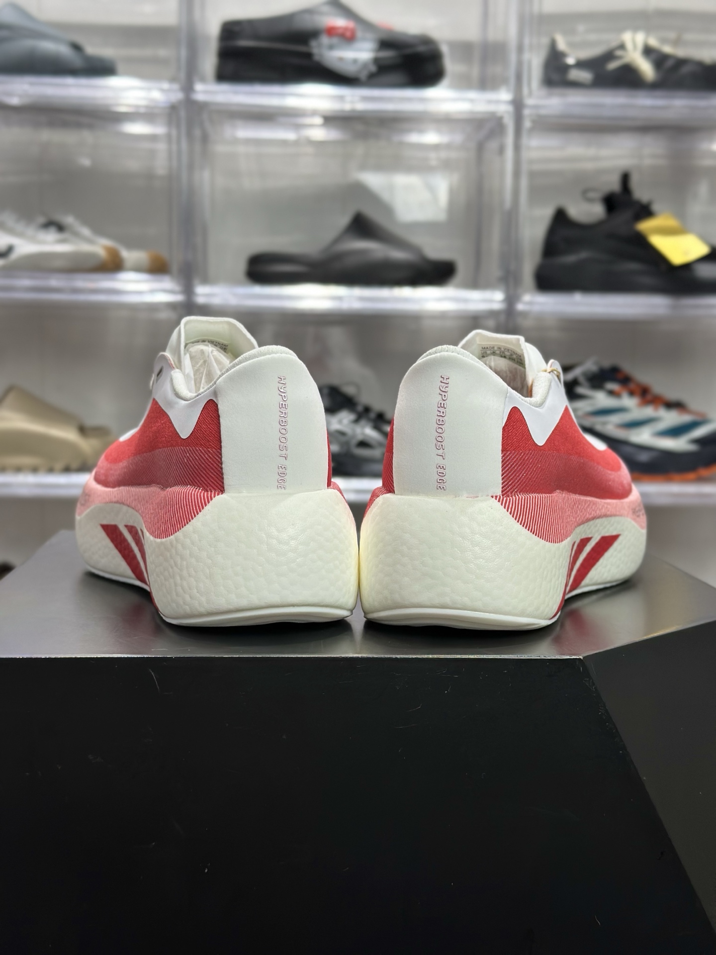 220 adidas Hyperboost Edge M 红白渐变专业跑鞋 KI1913-Chinese UA Cheap High Quatity Brand Clothes Bags handbags Sneakers wholesale wholesaler seller from China Factory suppliers Fashion Clothing Shoes best Quality Beautiful Price 220 adidas Hyperboost Edge M 红白渐变专业跑鞋 KI1913