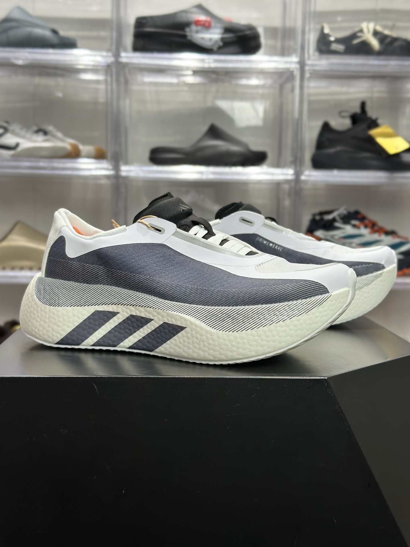 220 adidas Hyperboost Edge M 深灰白渐变专业跑鞋 HQ9528