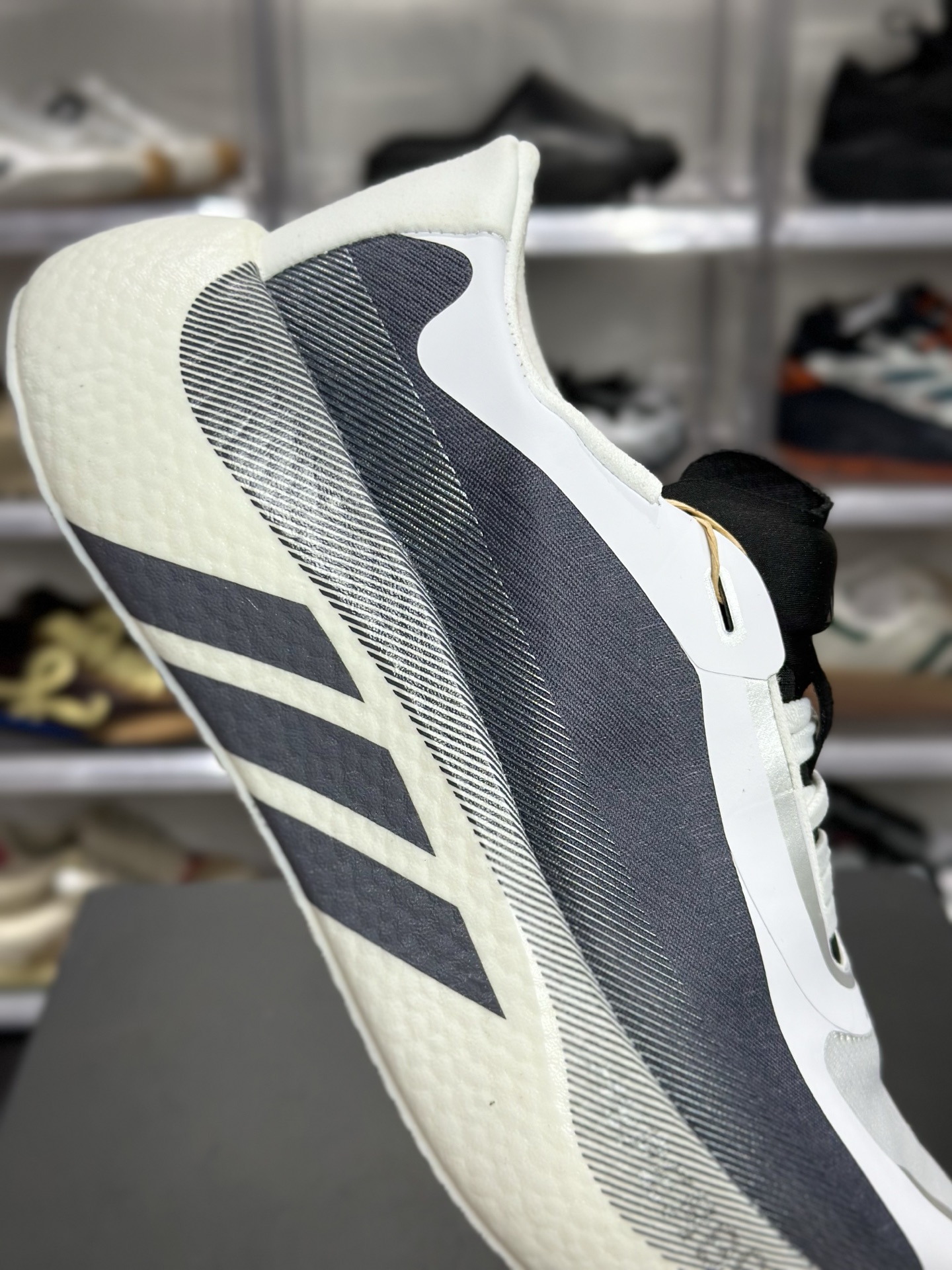 220 adidas Hyperboost Edge M 深灰白渐变专业跑鞋 HQ9528
