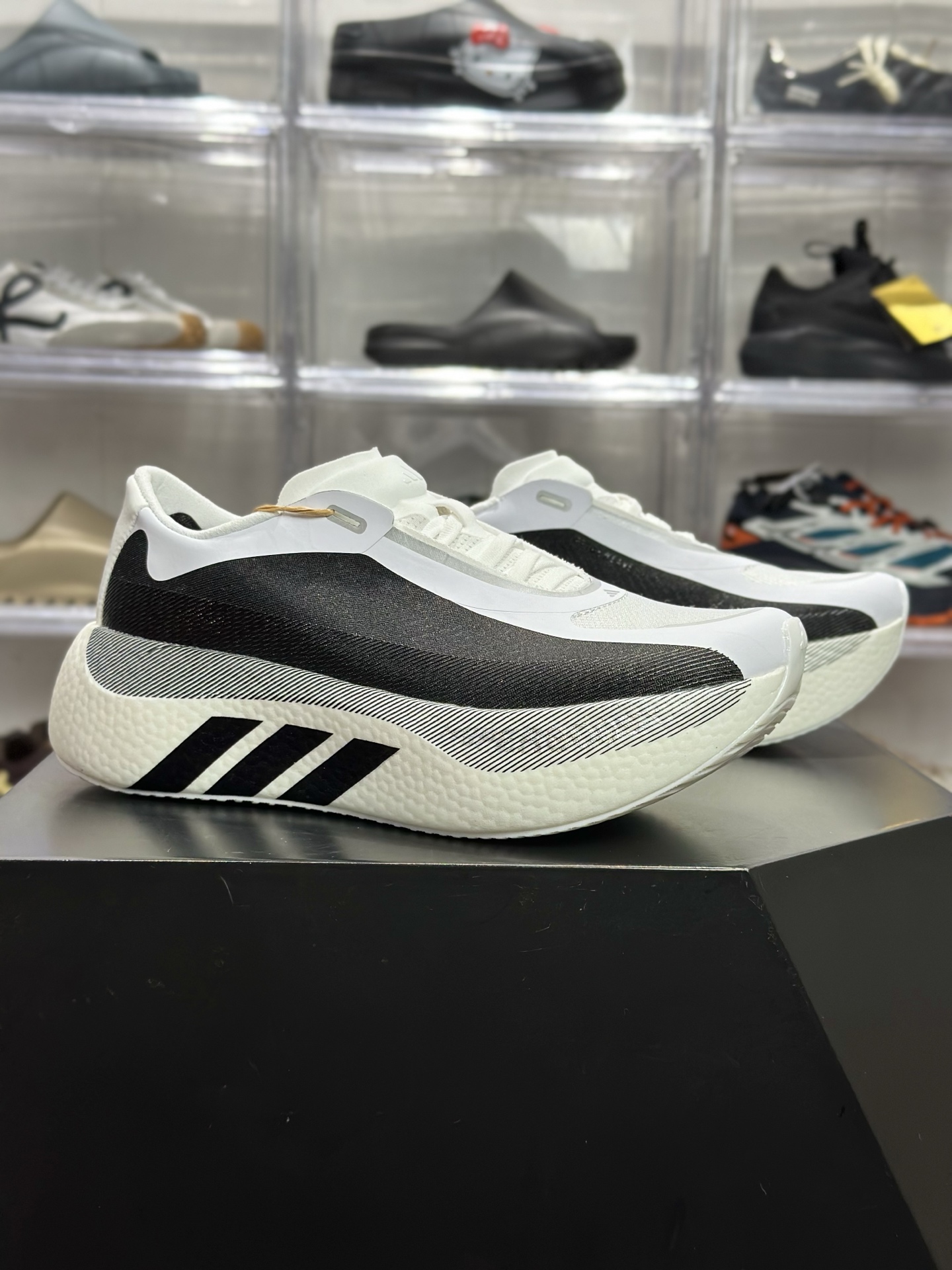220 adidas Hyperboost Edge M 黑白渐变专业跑鞋 KJ0753-Chinese UA Cheap High Quatity Brand Clothes Bags handbags Sneakers wholesale wholesaler seller from China Factory suppliers Fashion Clothing Shoes best Quality Beautiful Price 220 adidas Hyperboost Edge M 黑白渐变专业跑鞋 KJ0753