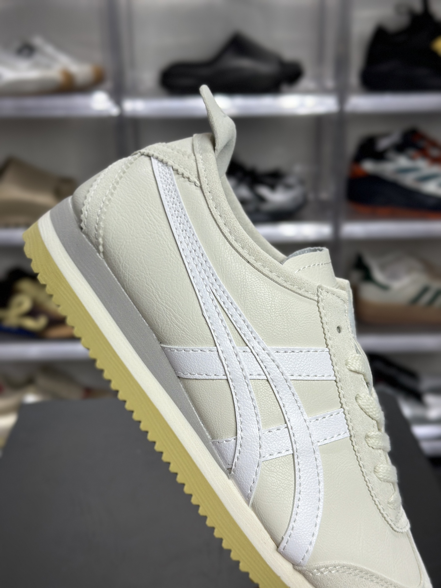 160 鬼冢虎 MEXICO 66 SD PF米白生胶厚底 1183C156-100-Chinese UA Cheap High Quatity Brand Clothes Bags handbags Sneakers wholesale wholesaler seller from China Factory suppliers Fashion Clothing Shoes best Quality Beautiful Price 160 鬼冢虎 MEXICO 66 SD PF米白生胶厚底 1183C156-100