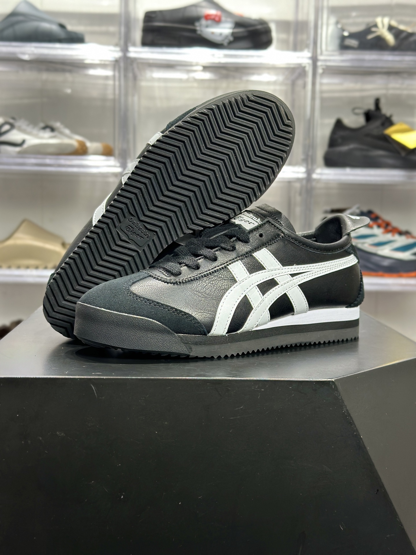 160 鬼冢虎 MEXICO 66 PF厚底经典黑武士配色 1183C621-001-Chinese UA Cheap High Quatity Brand Clothes Bags handbags Sneakers wholesale wholesaler seller from China Factory suppliers Fashion Clothing Shoes best Quality Beautiful Price 160 鬼冢虎 MEXICO 66 PF厚底经典黑武士配色 1183C621-001