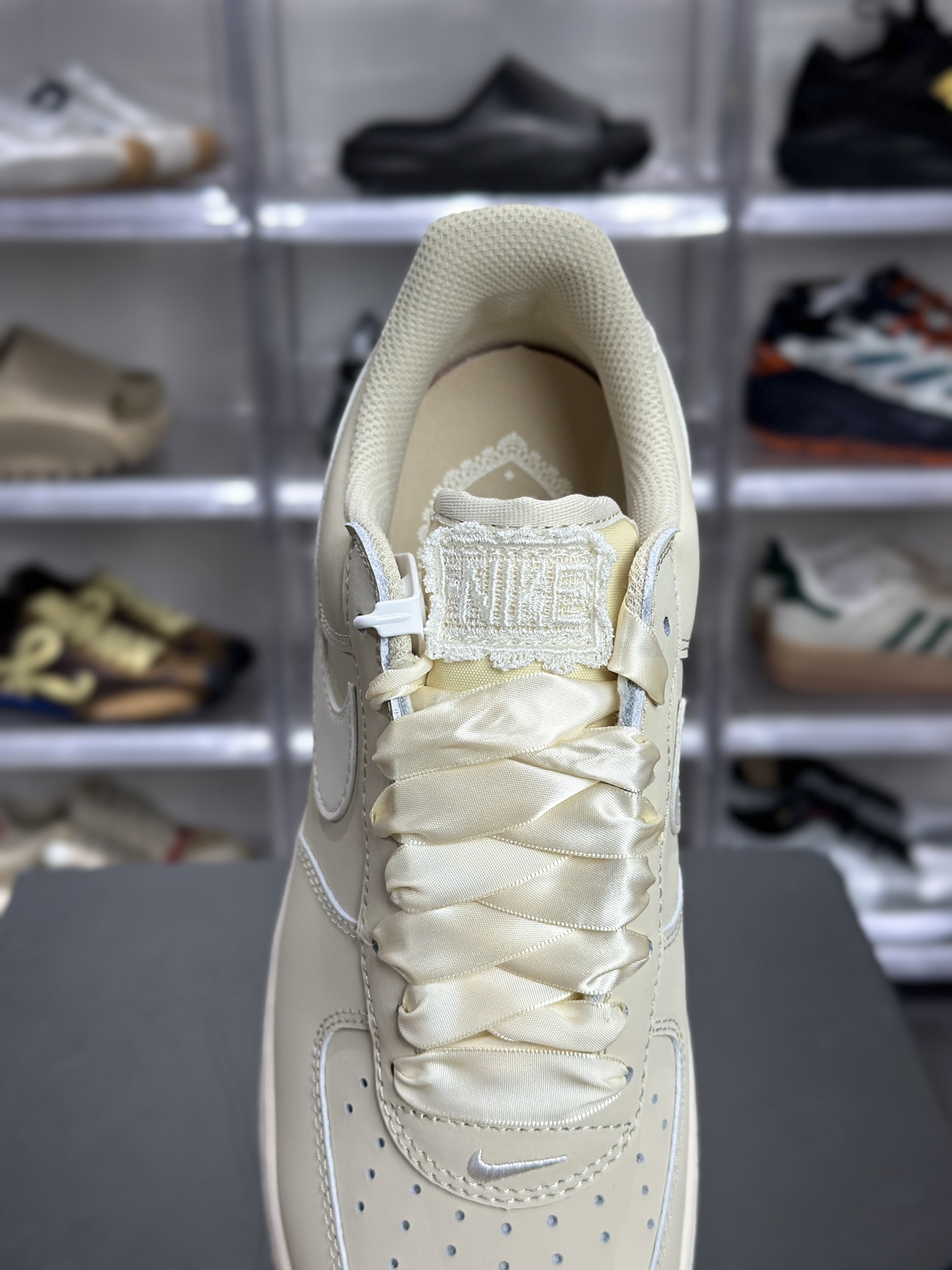 200 AF1 燕麦色 IR0871-100