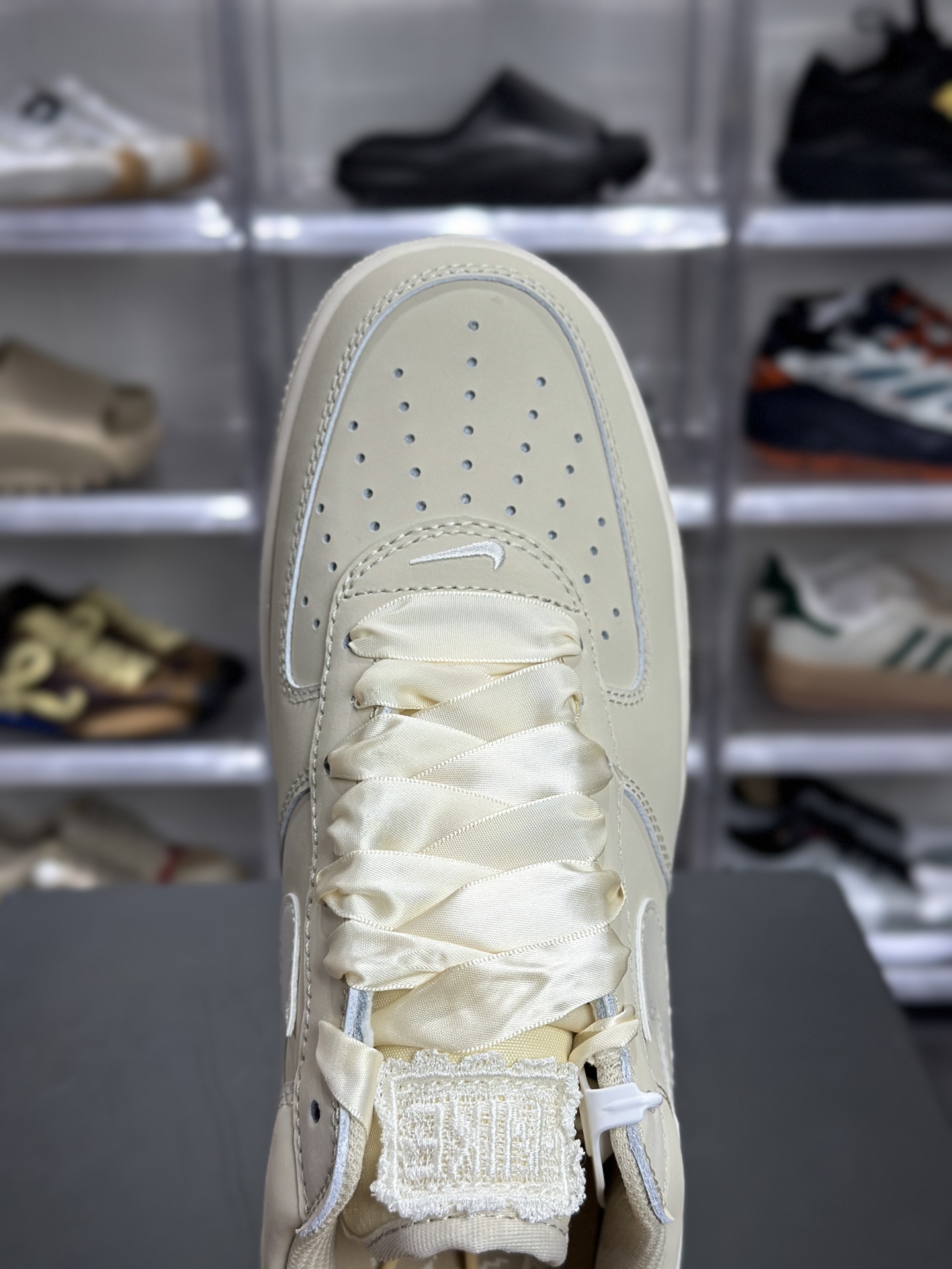 200 AF1 燕麦色 IR0871-100