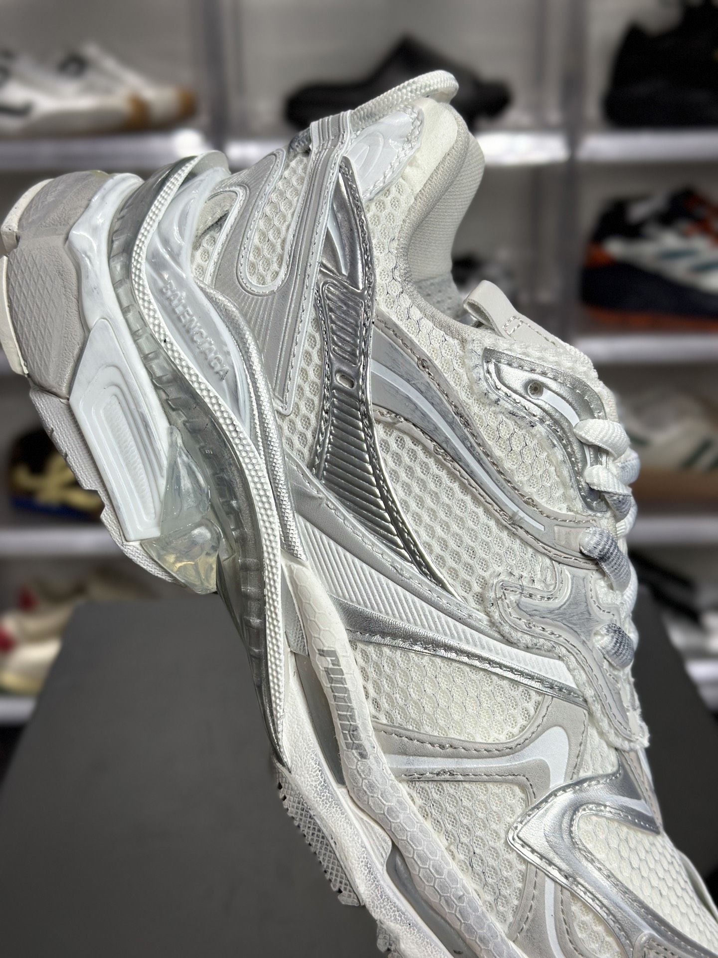 Balenciaga Runner 2.0 白银灰 779066 W3R9110-Top High Quatity Cheap Sneakers Fashion Clothing Clothes Bags handbags Shoes of all Brand wholesale With The best Quality And Beautiful Price from China Factory Chinese suppliers wholesaler seller Balenciaga Runner 2.0 白银灰 779066 W3R9110